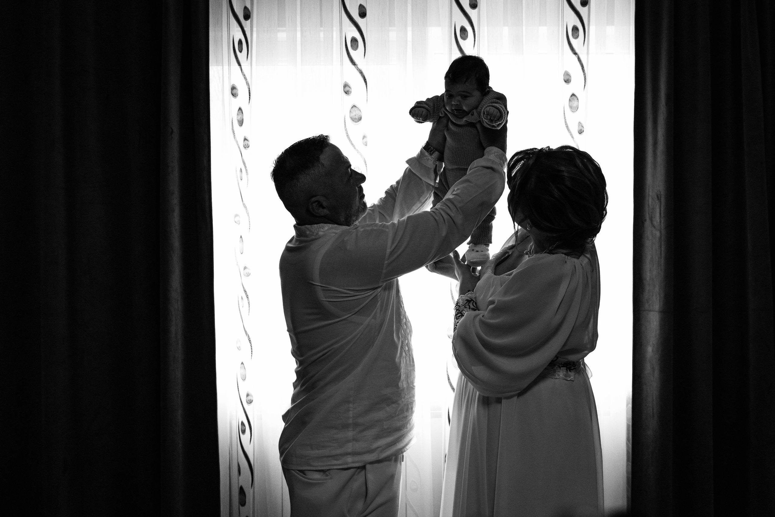 Andrei Sebastian. Moments By Gub