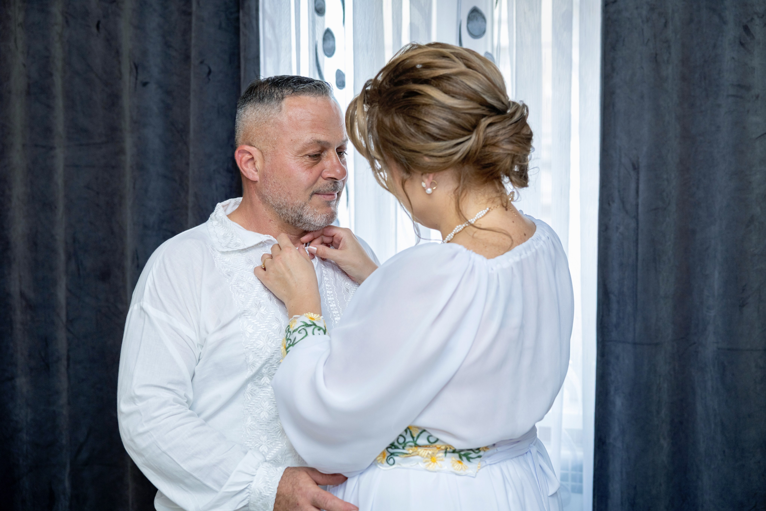 Andrei Sebastian. Moments By Gub