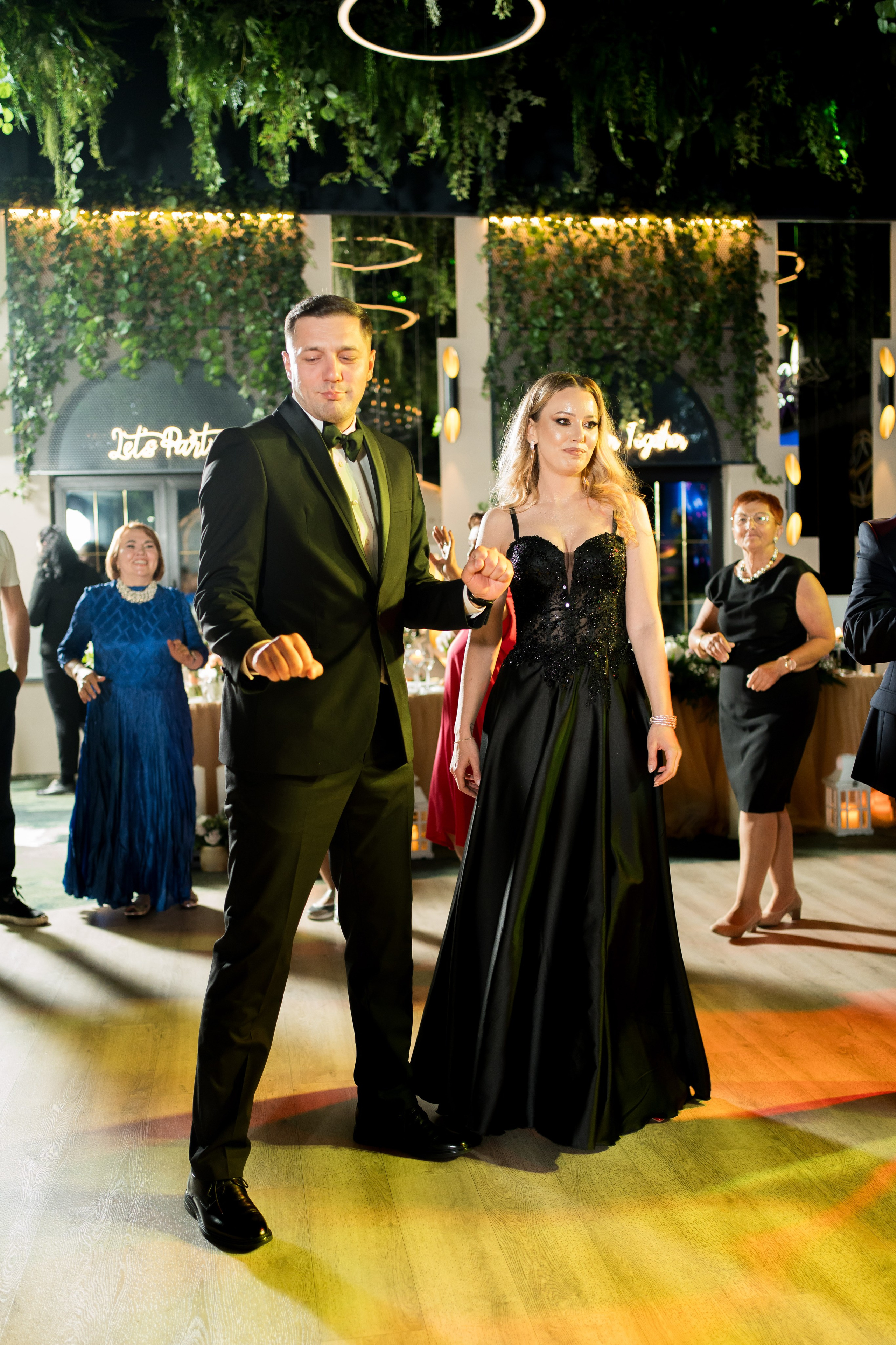 PARTY. Gabriel Florea — Fotograf nuntă București