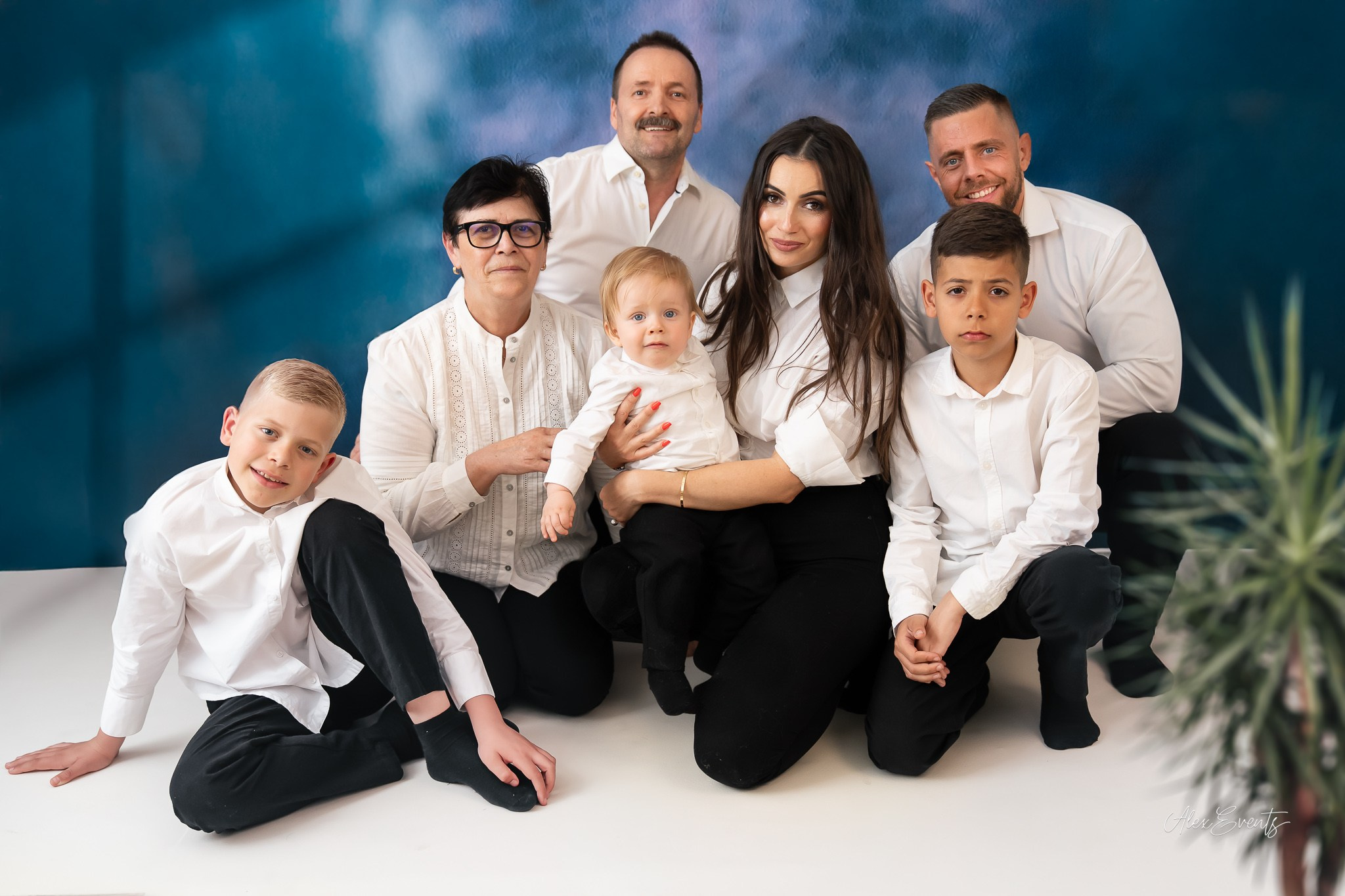 Fotograf Studio copii 1 an Romani Danemarca | Alex Events. AlexEvents Fotograf / Videograf de evenimente Danemarca DK Horsens, Arhus, Odense, Vejle.Nunta, botez, foto-studio