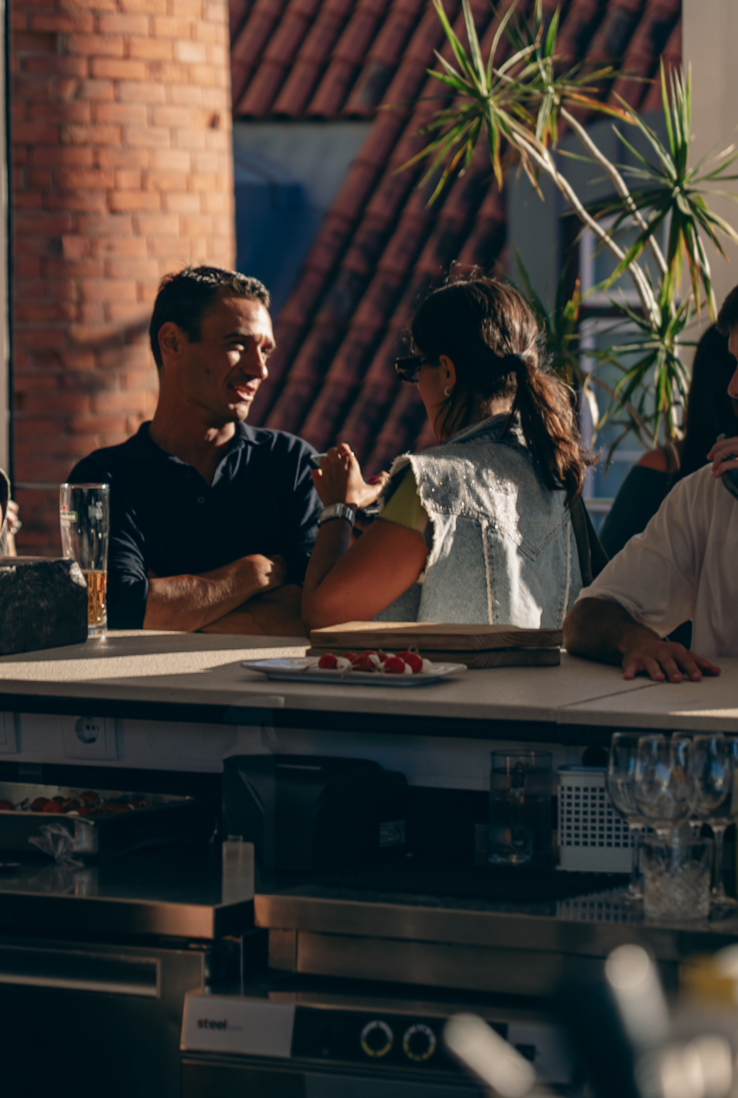 SELINA HOSTELS. REC21Films audiovisuals productions