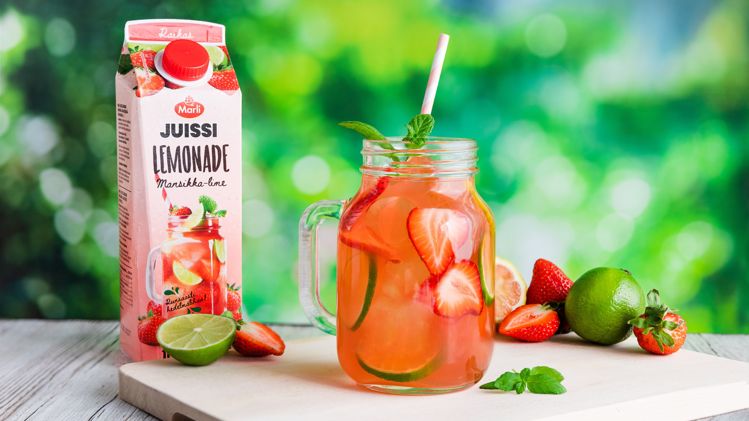 Marli Juissi. Anna Z commercial photographer and graphic designer based in Turku