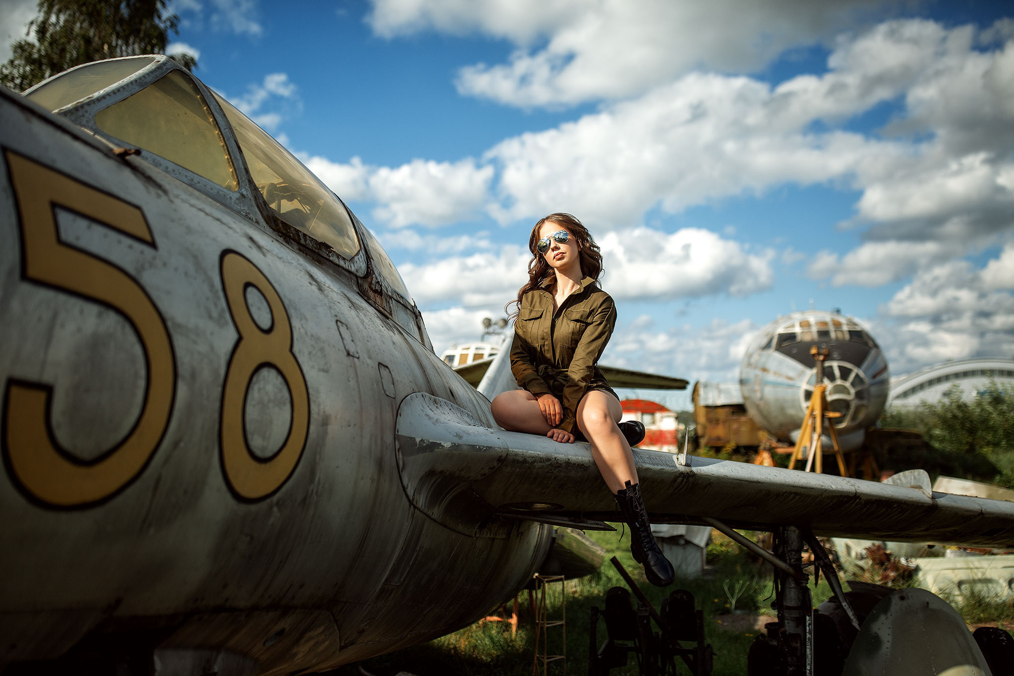 Алина и Самолёты. Фотосъёмка в авиамузее. Фотограф в Юрмале и Риге Анна Джибути Anna Dzibuti