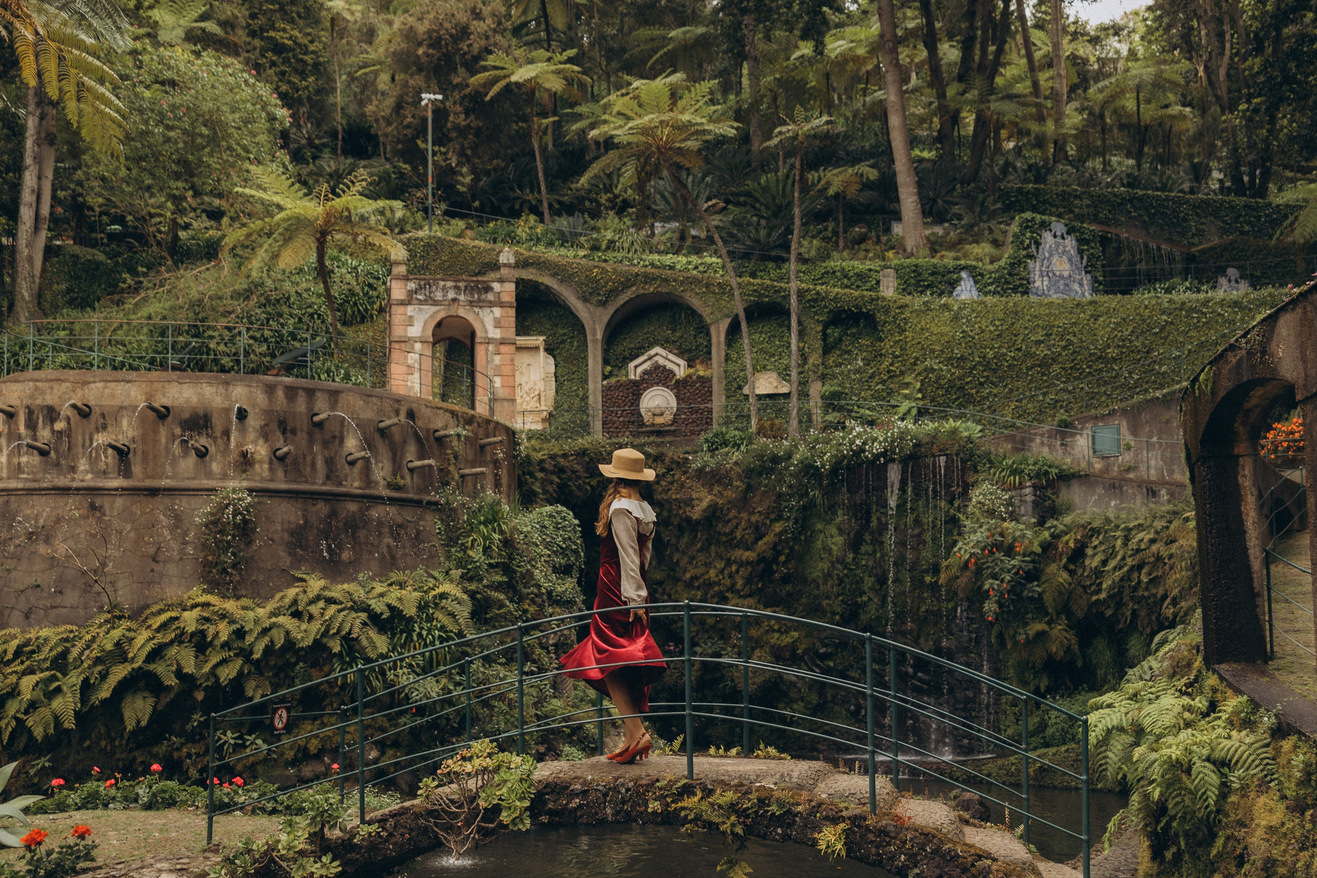Ladies in the Jardim Monte Palace