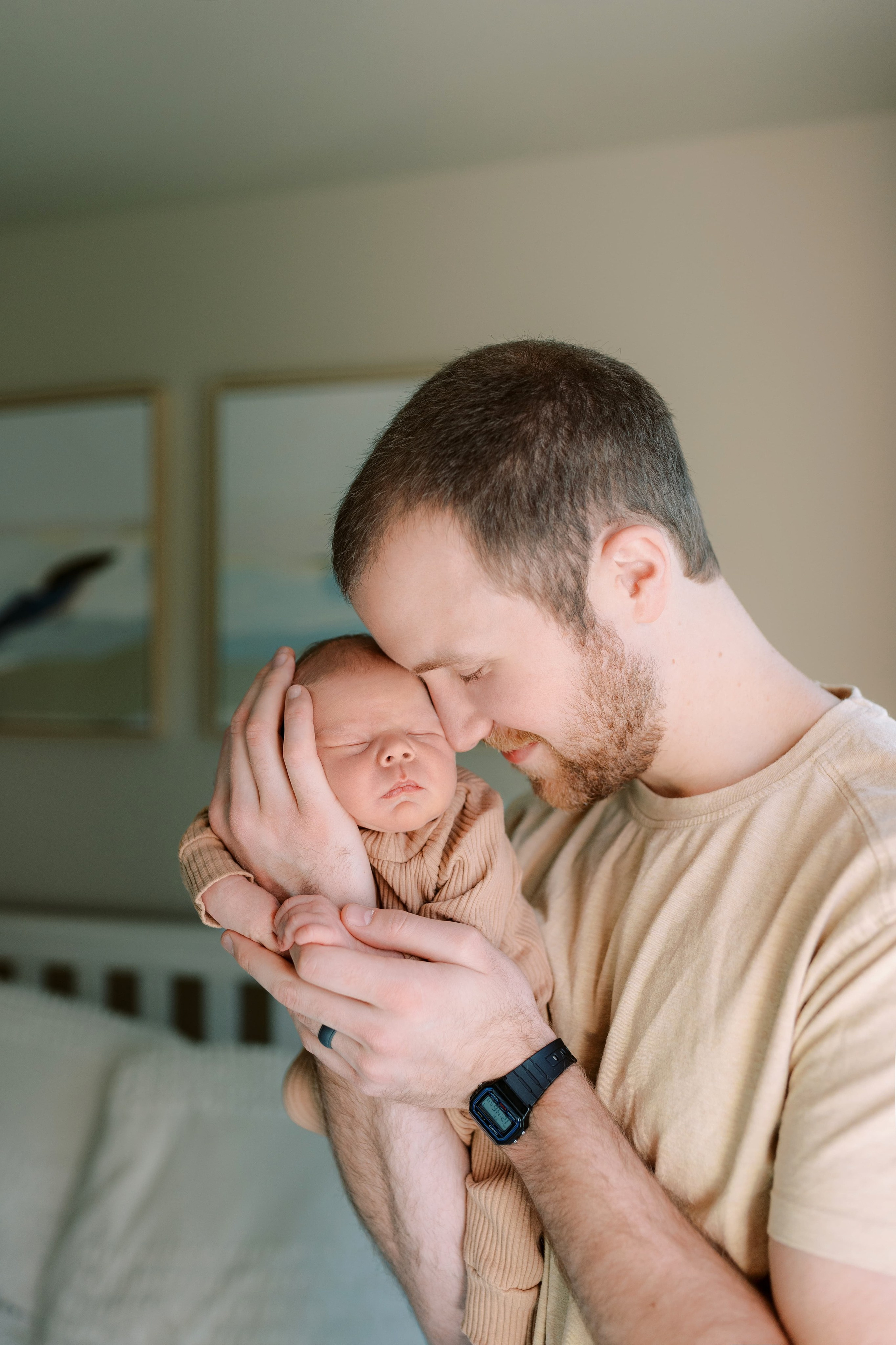 New born photoshoot at home. Anna & Entony. WA. November 2024. EVAN ARISTOV WEDDING PHOTOGRAPHY — Seattle Wedding Photographer