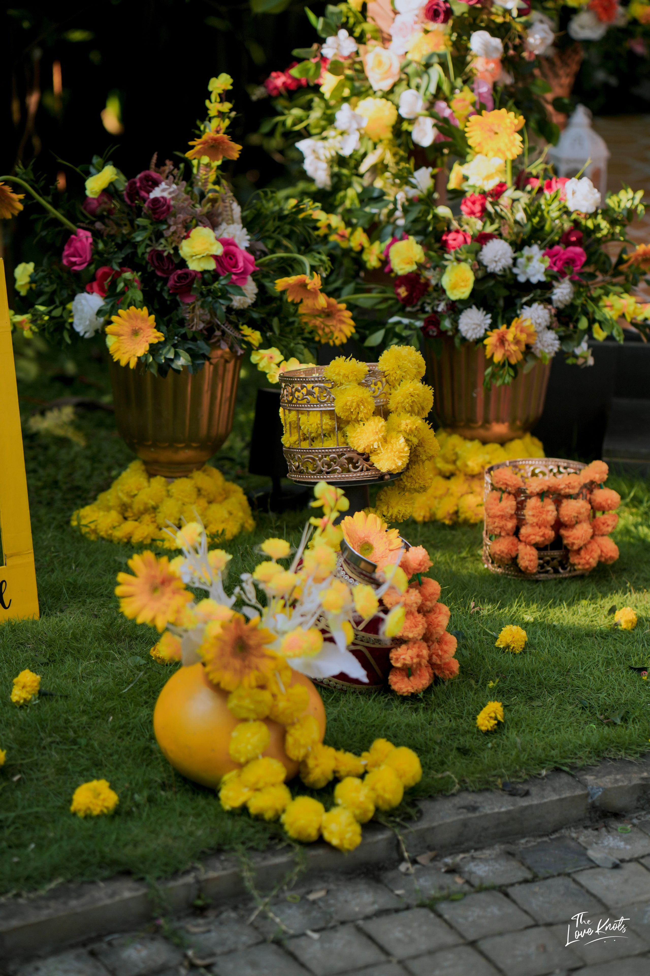 SHAHANA. Theloveknots