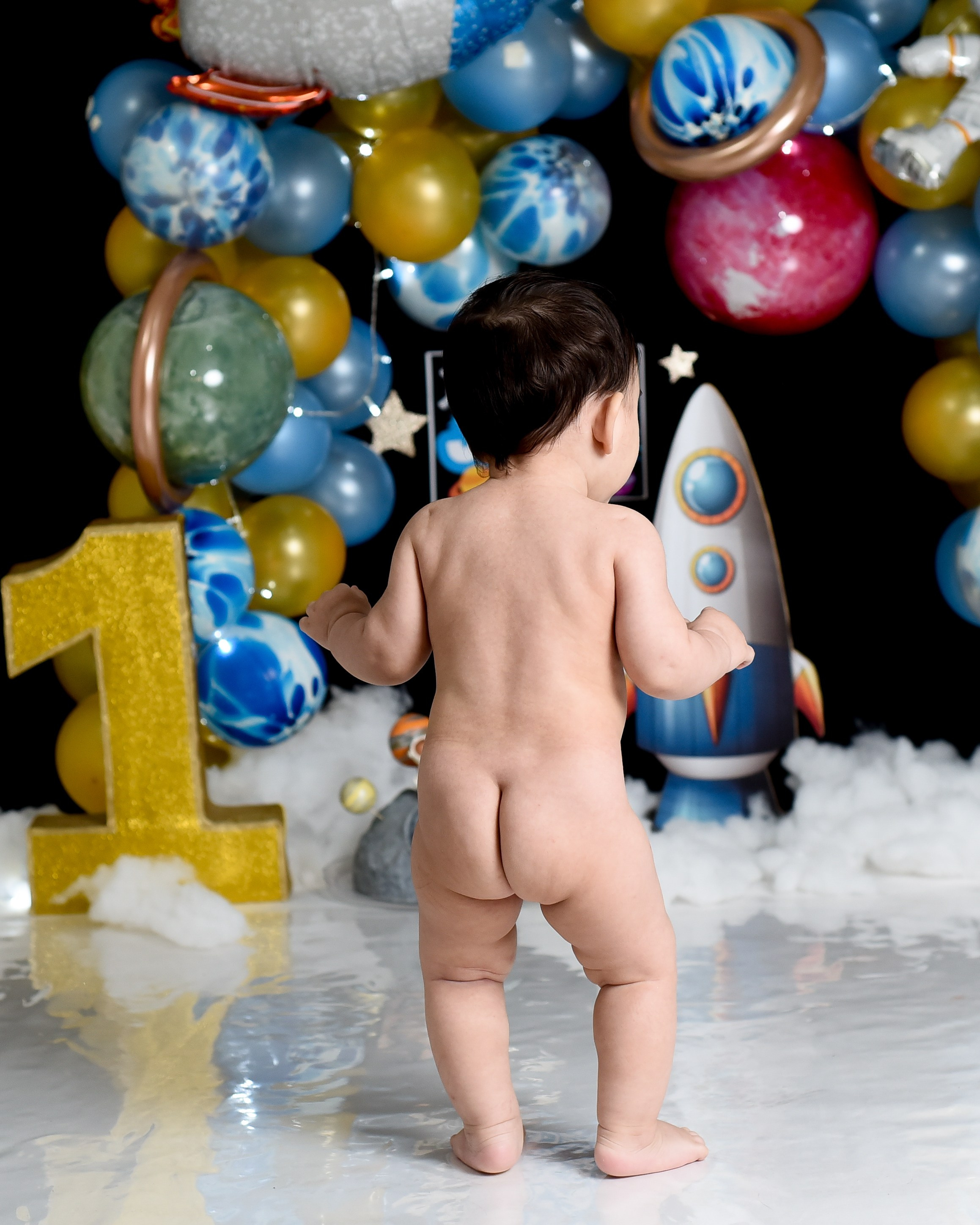 Sesión 1er año de Juan. Temática: Astronauta. Fotografo de casamiento en misiones y fotógrafo de familia  Posadas