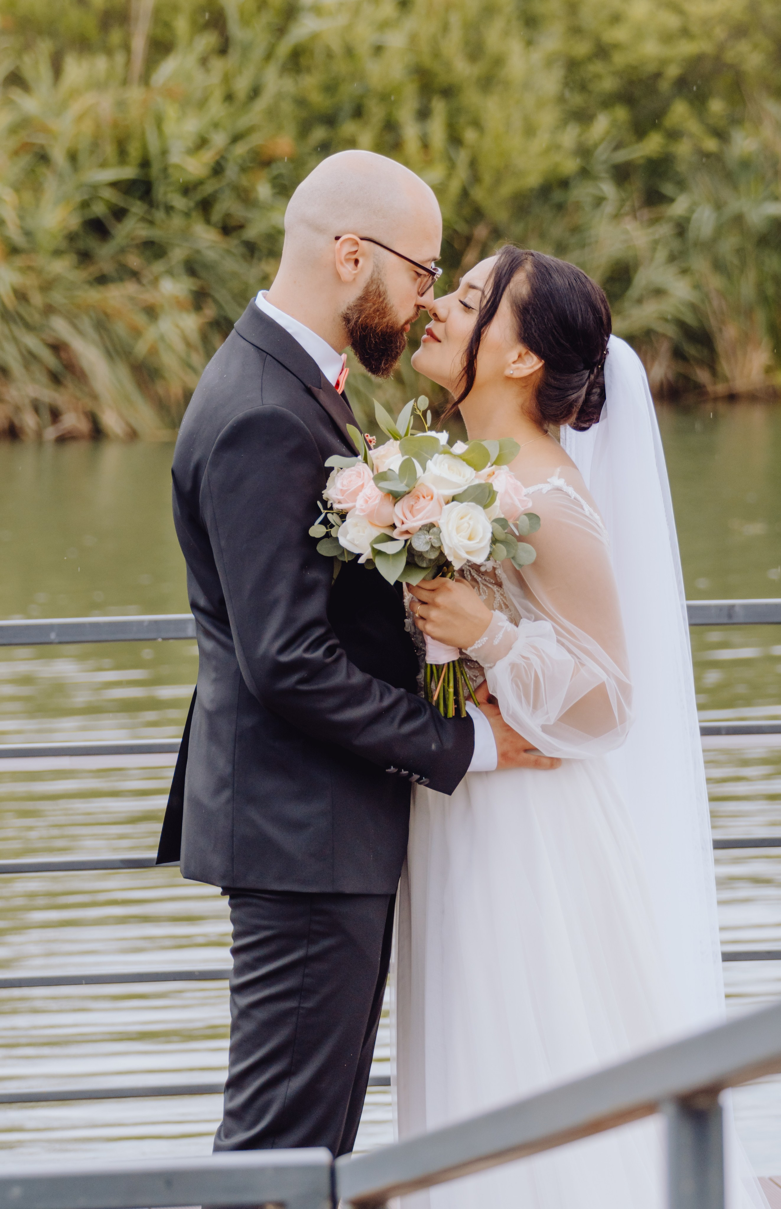 Moise & Delia. Wedding & couple photographer from Romania Rut Vetan