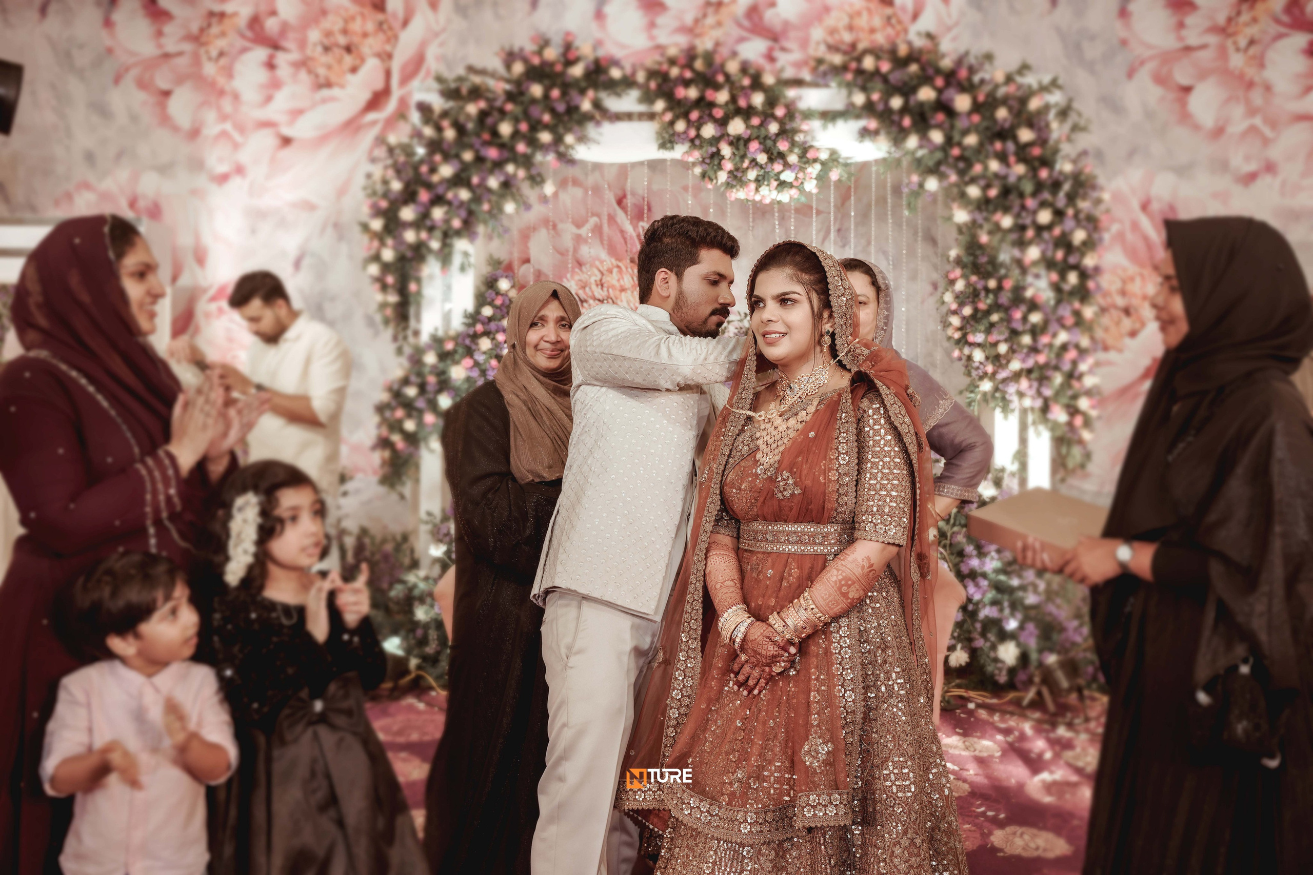 PHOTOS. NTURE WEDDING