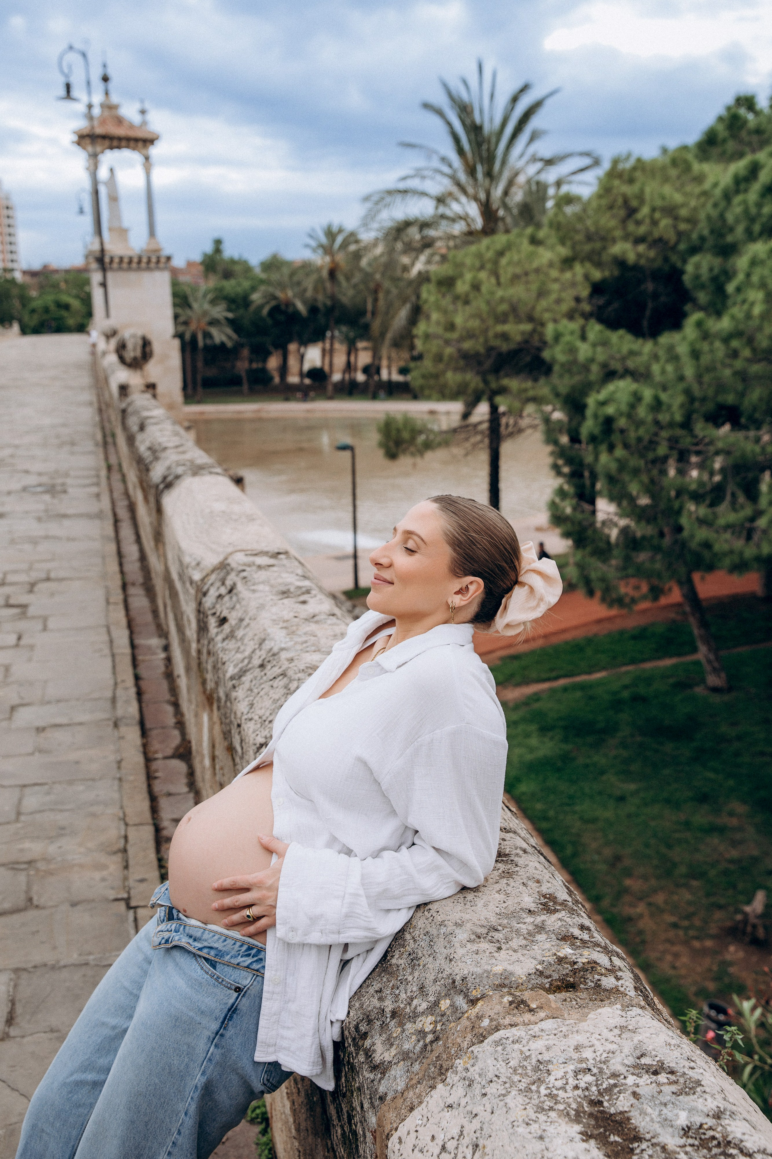 Hermosa Fotografía de Embarazo por Julia Gnatenko | Sesiones de Maternidad en Valencia, Alicante, Barcelona. Julia Gnatenko — Fotógrafa en Valencia, Alicante, Barcelona, España y Europa