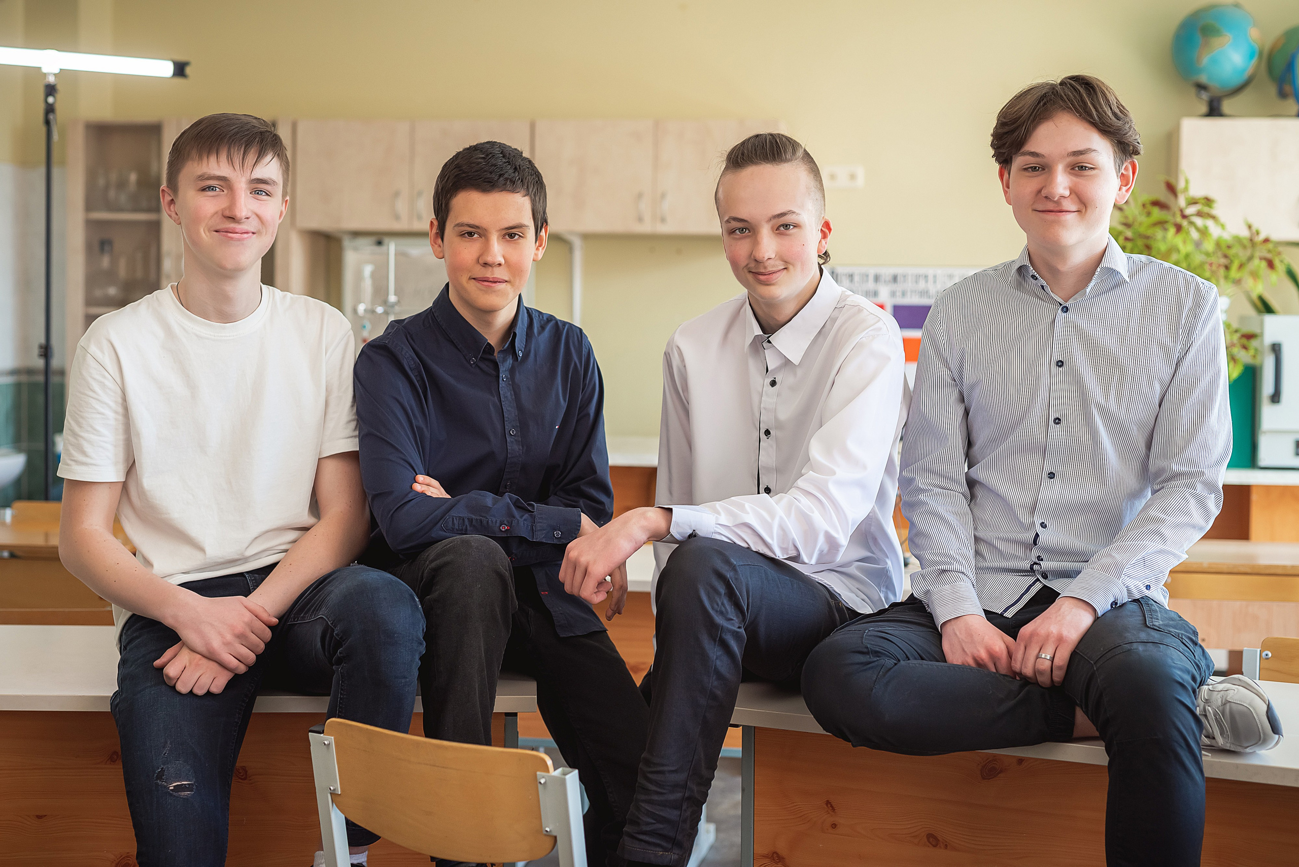 95. Vidusskola, 9 Klase. Fotogrāfs Rīgā. Gīmenes, individuālās un dažādu produktu fotosesijas