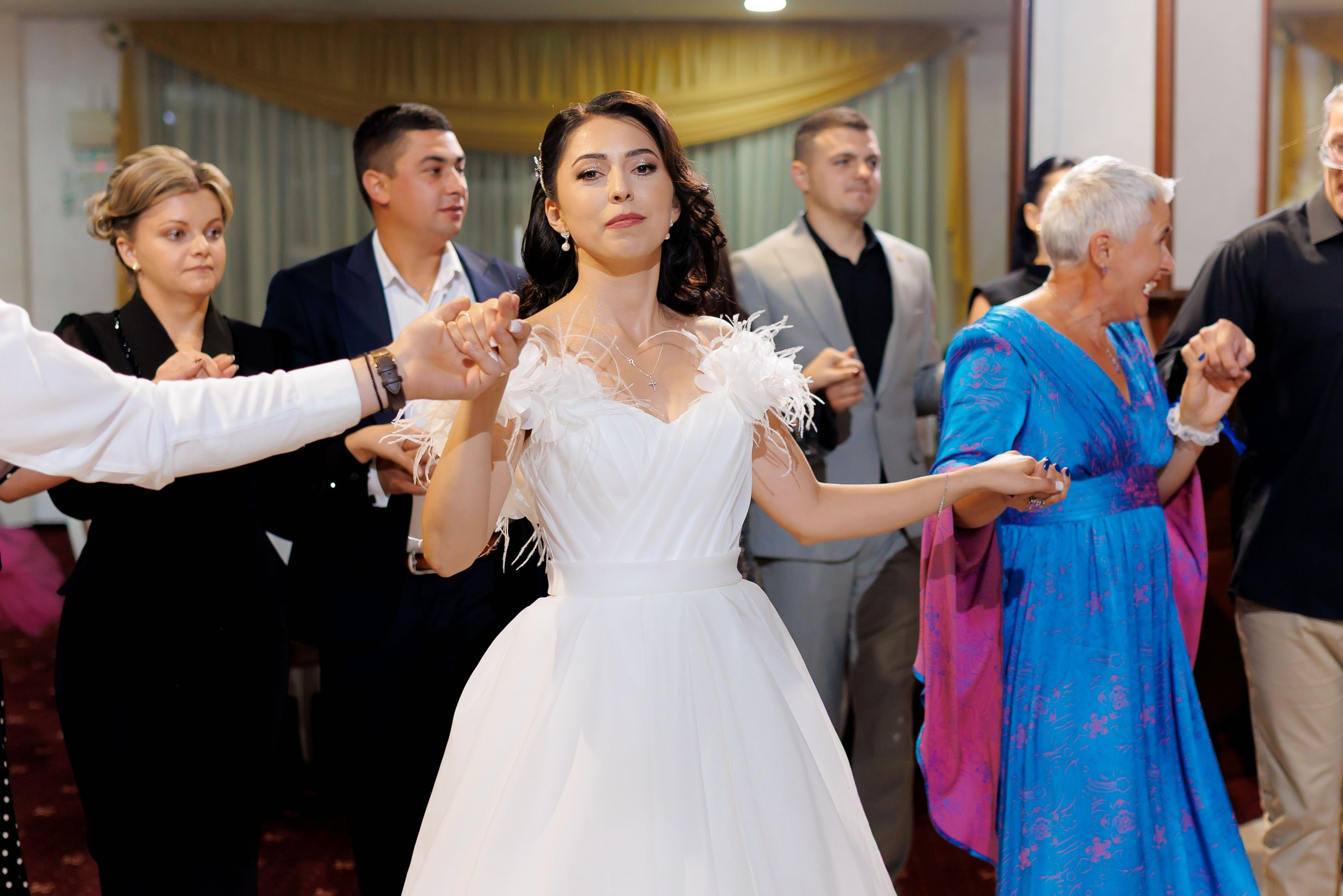 Loredana & Emilian – Ziua Nunții | Videografie - fotografie Botez Suceava, Iași, Botoșani. Servicii foto-video profesionale, pentru momente de neuitat
