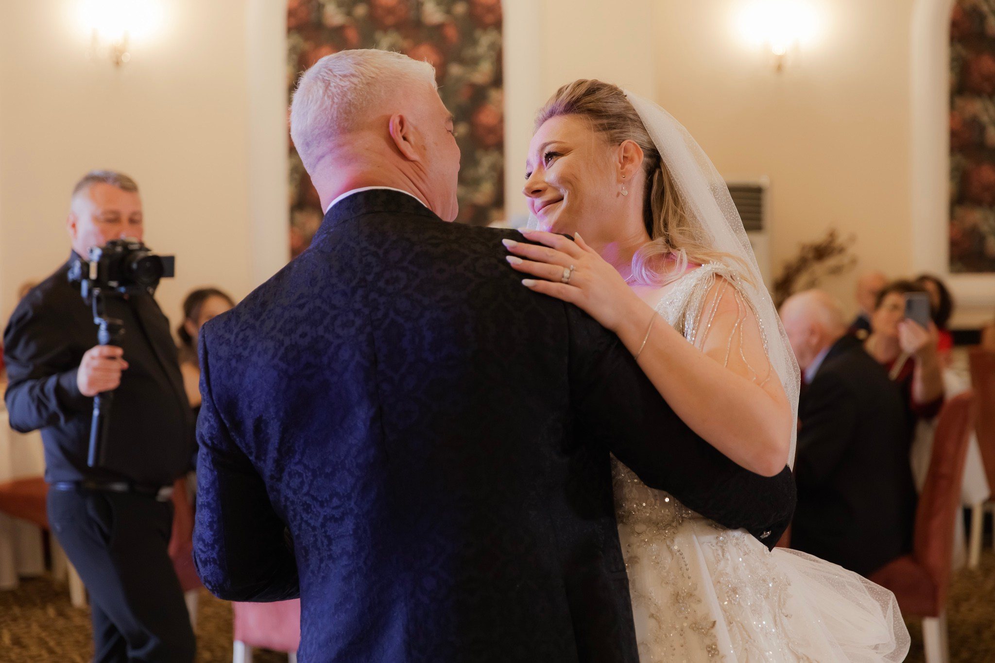 Mihai & Oana. Servicii foto-video profesionale, pentru momente de neuitat