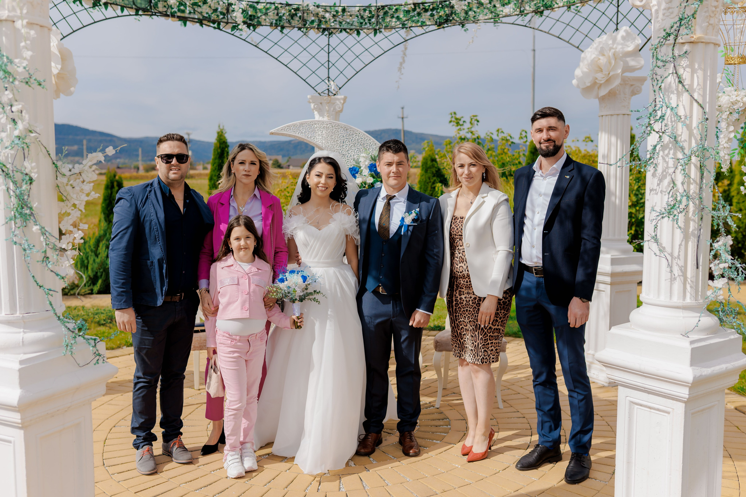 Loredana & Emilian – Ziua Nunții | Videografie - fotografie Botez Suceava, Iași, Botoșani. Servicii foto-video profesionale, pentru momente de neuitat