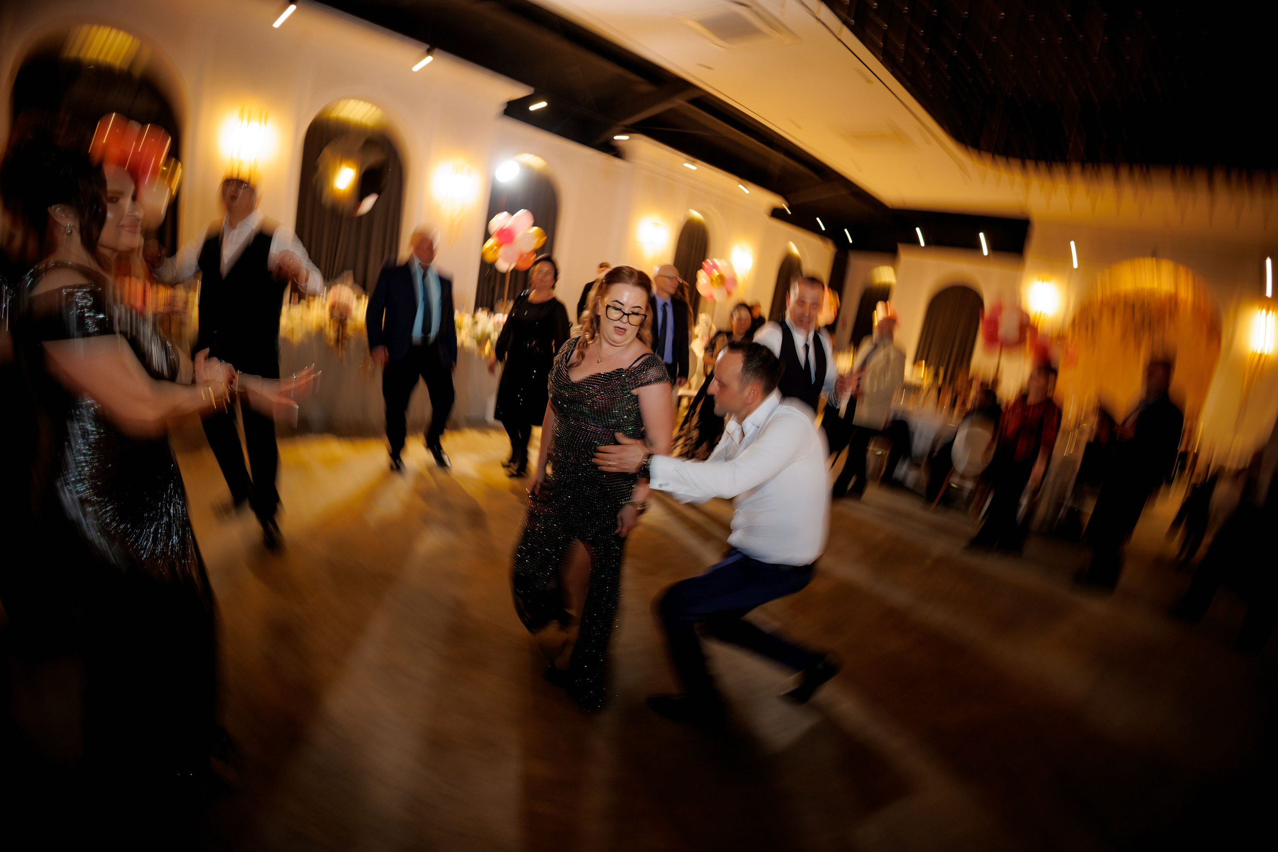 Povestea voastră, regizată de noi |Cristi Turculet Videograf Nuntă Suceava | wedding highlight. Servicii foto-video profesionale, pentru momente de neuitat