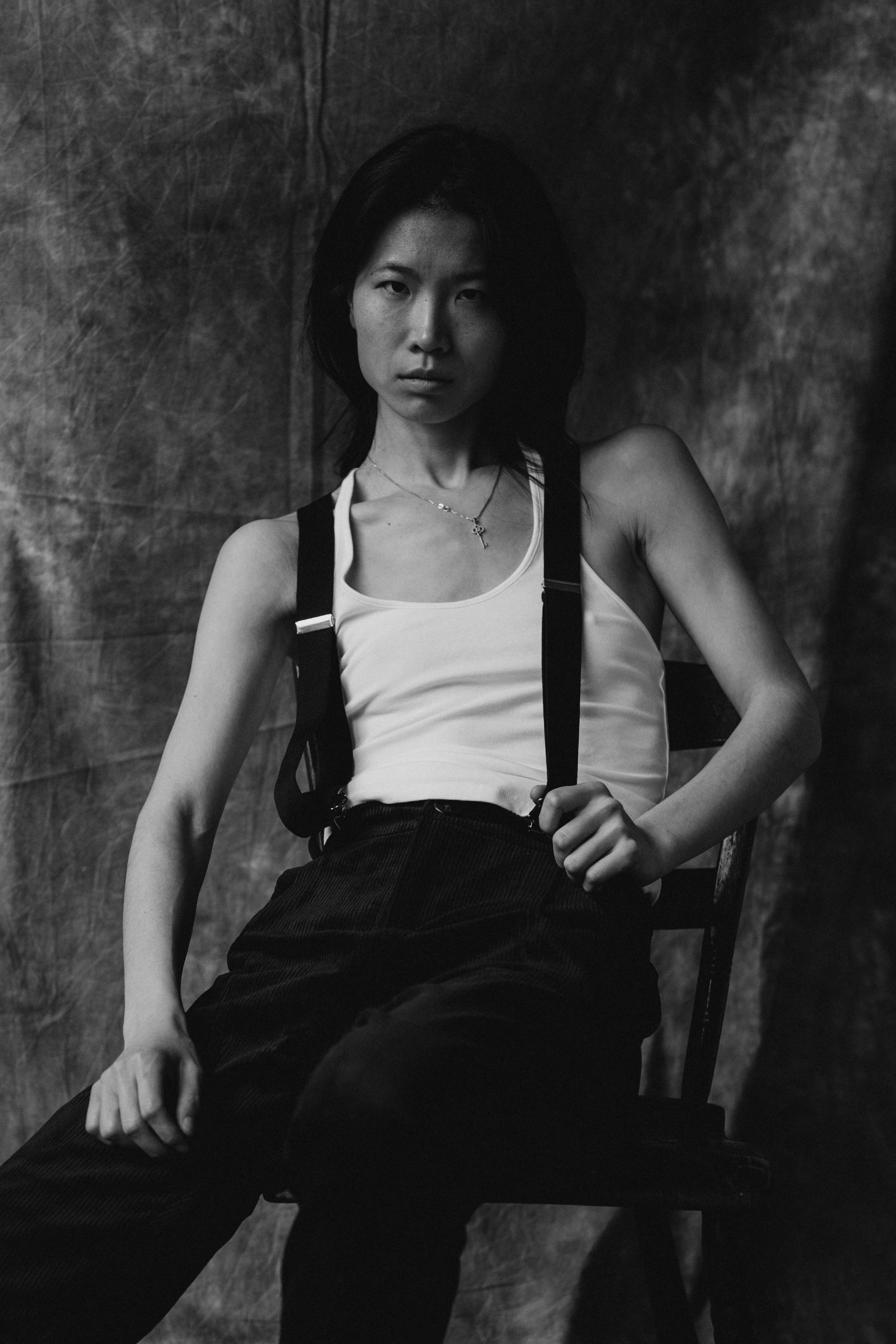 Yugi Studio. Modern maternity photographer in Long Island New York