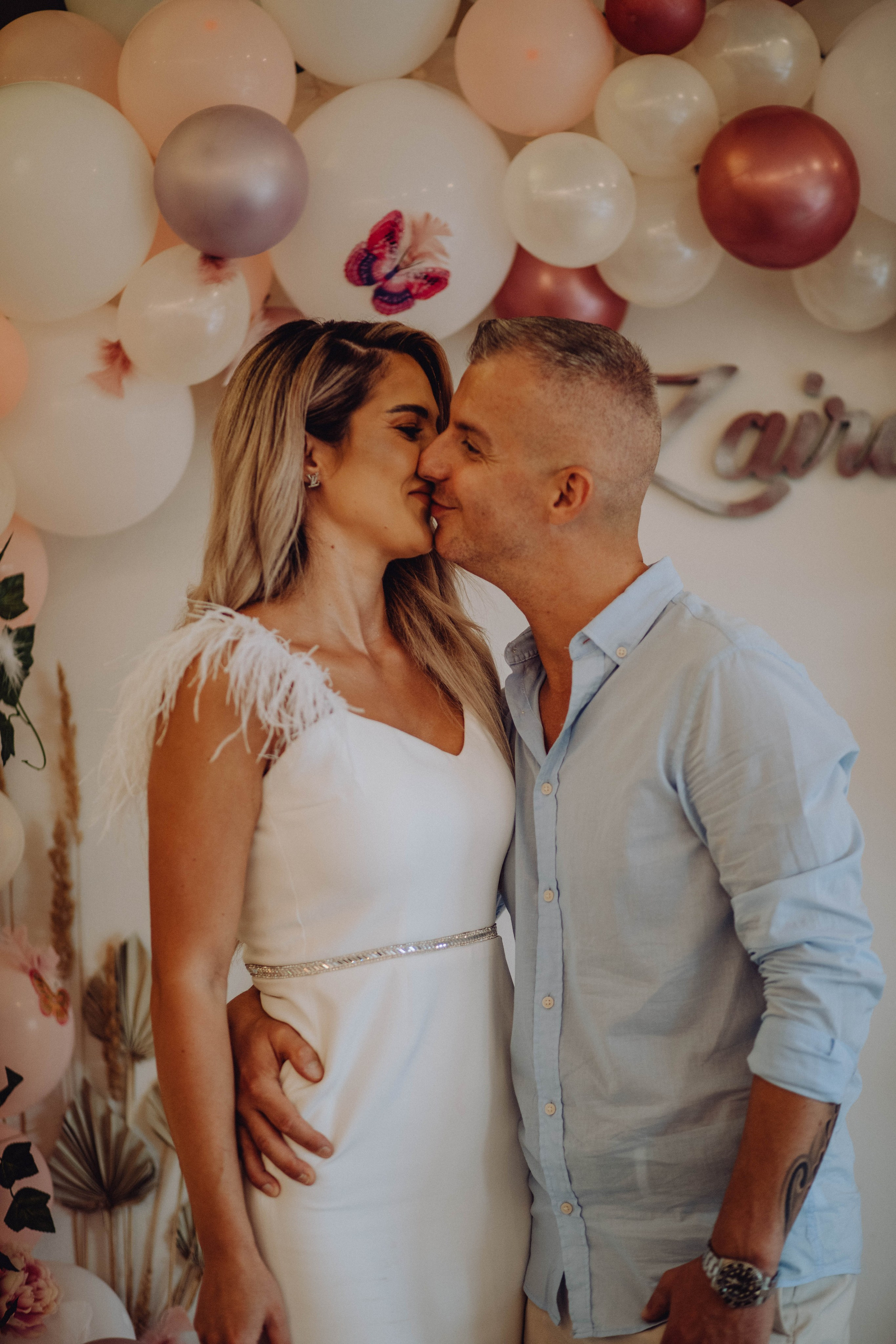 Zaira. Wedding & couple photographer from Romania Rut Vetan