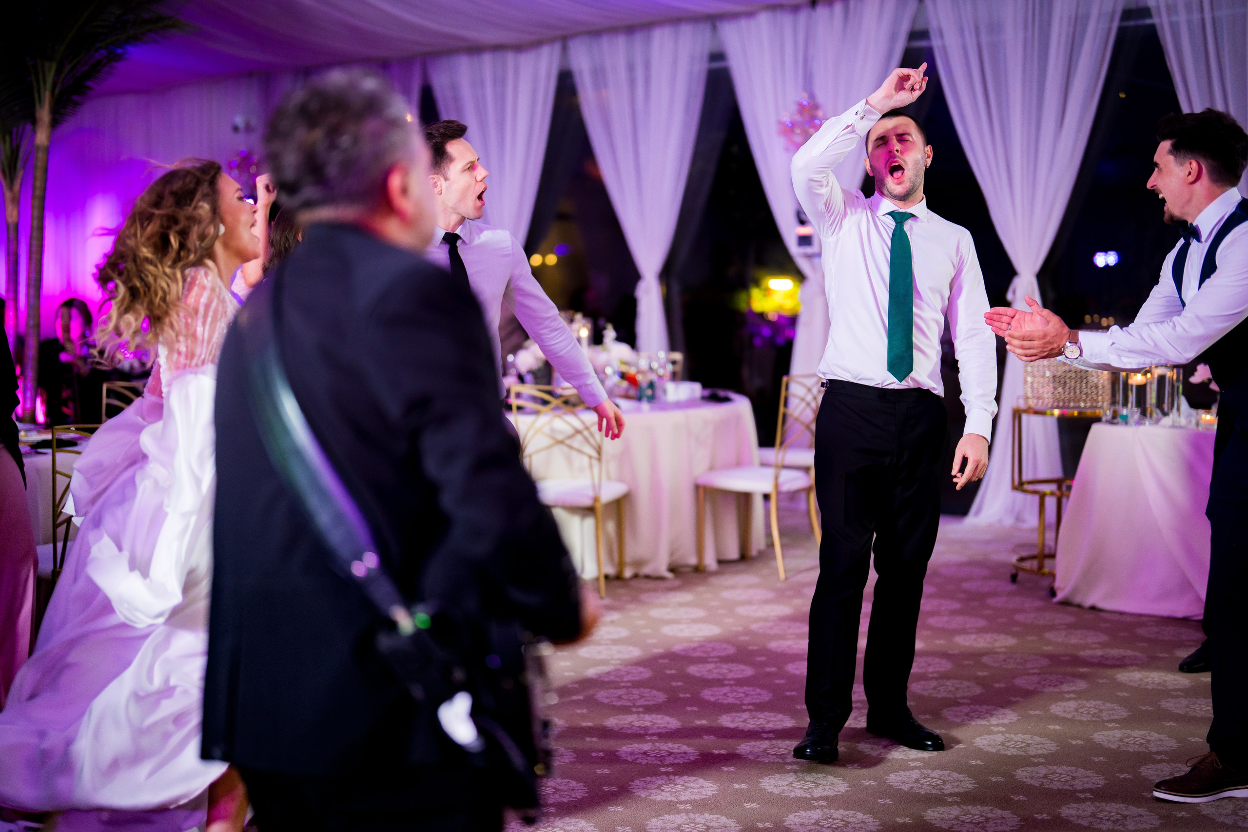 PARTY. Gabriel Florea — Fotograf nuntă București