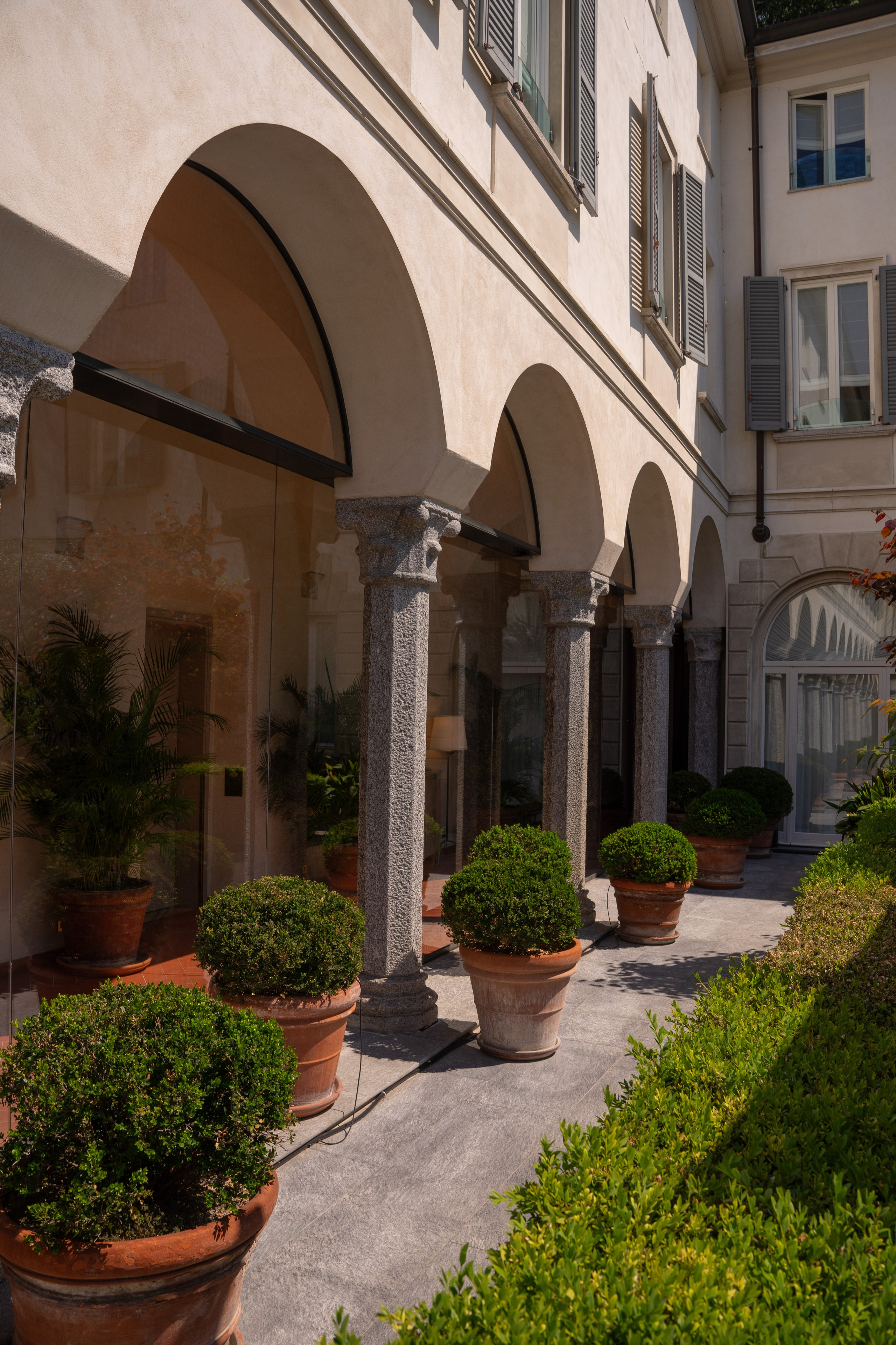 Four Seasons Milan. Hotel and travel photographer