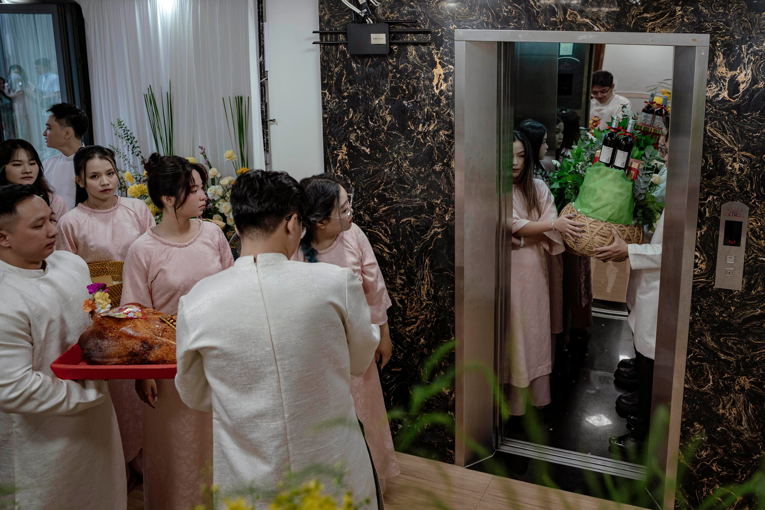 JOE & MIA. WEDDING PHOTOGRAPHER IN VIETNAM