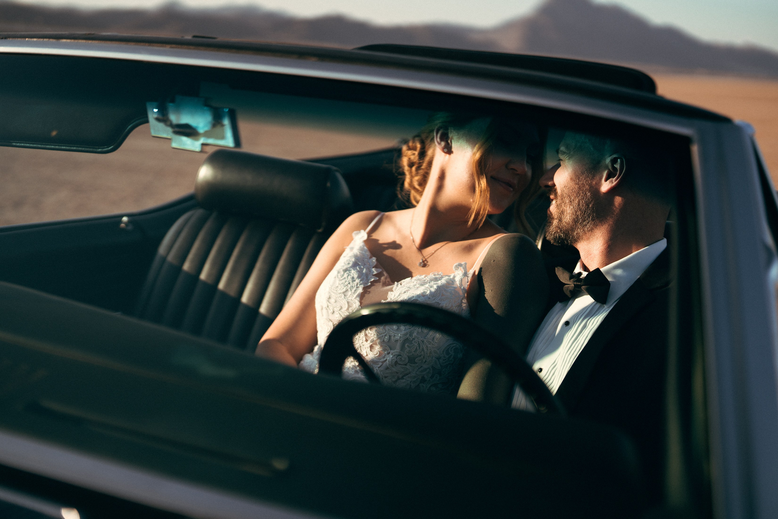 Dasha&Jeremy. Wedding & elopement photographer Viktoriya Kravtsov. Las Vegas