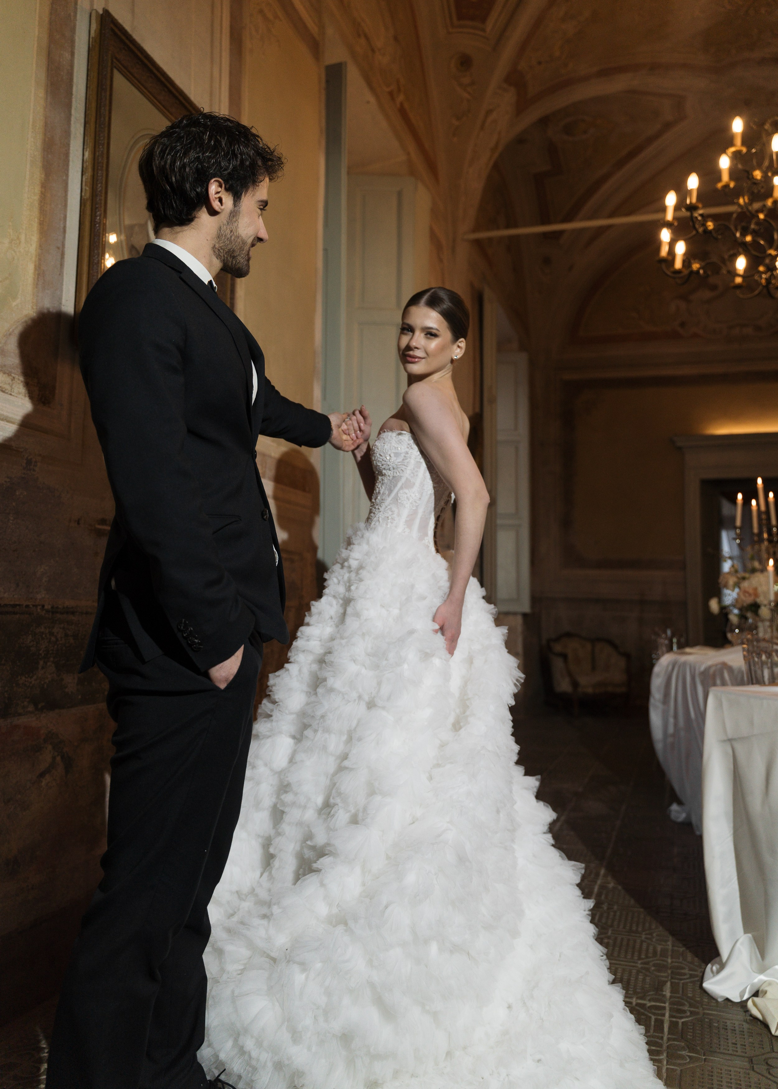 Intimate wedding in Milan. Proposal Photographer in Lake Como