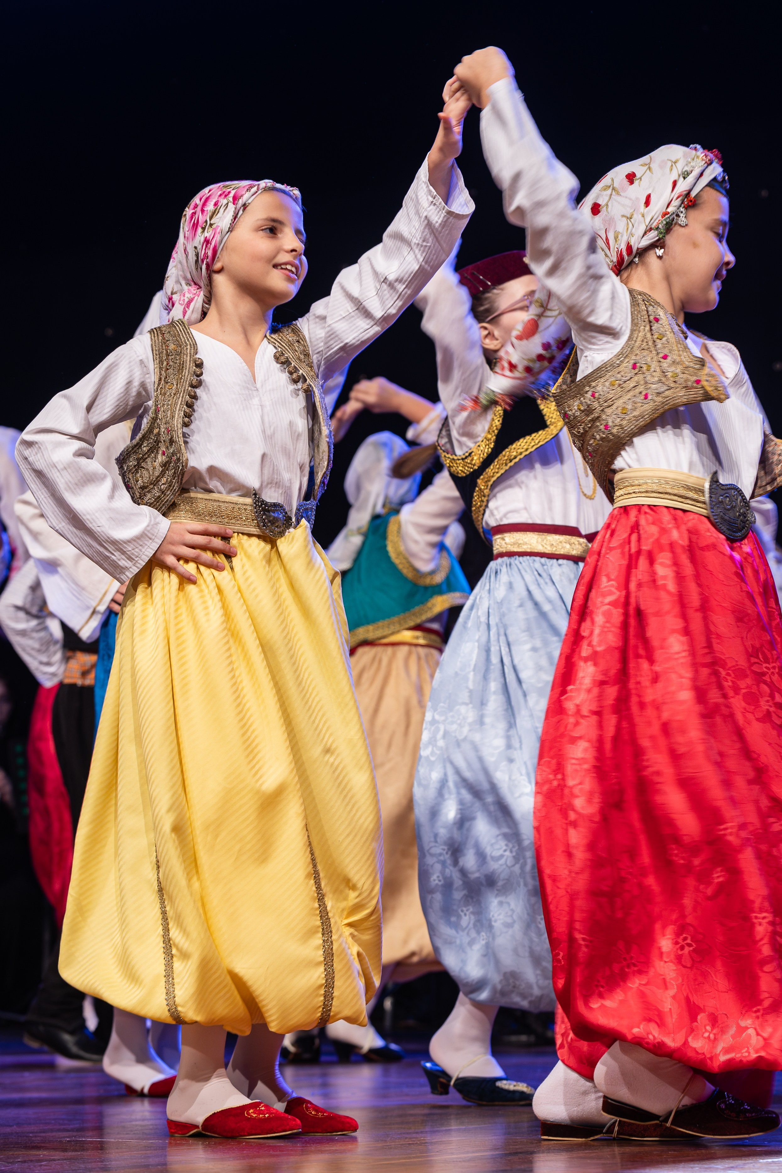 Folklorni koncert RKUD Proleter — Dom Mladih. Namir Čomaga — fotograf iz Sarajeva, portreti, tradicija i kultura u fokusu objektiva