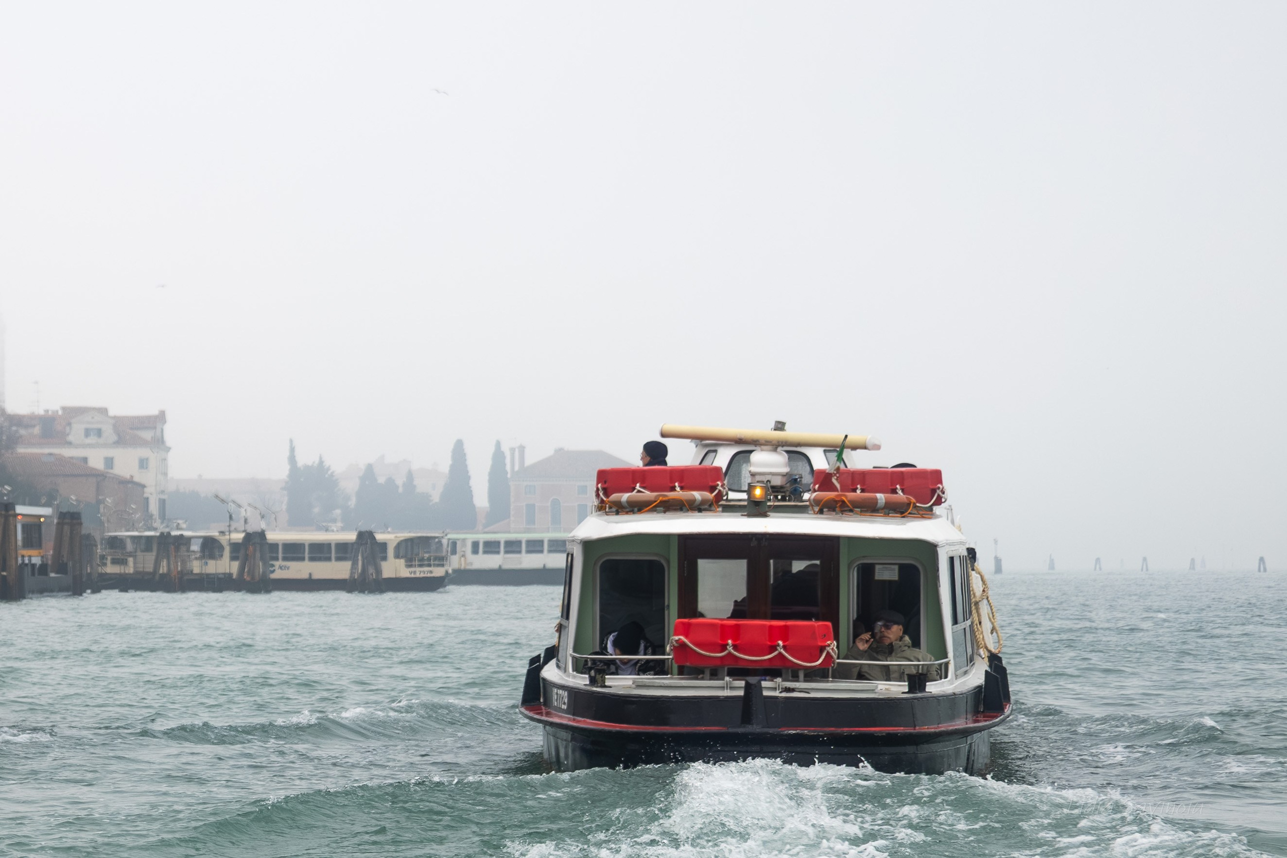 Veneția. Fotograf. Lucrez cu oameni, produse și spații. Portret și fotografie creativă. Bacău, România. Lidia Savinoiu