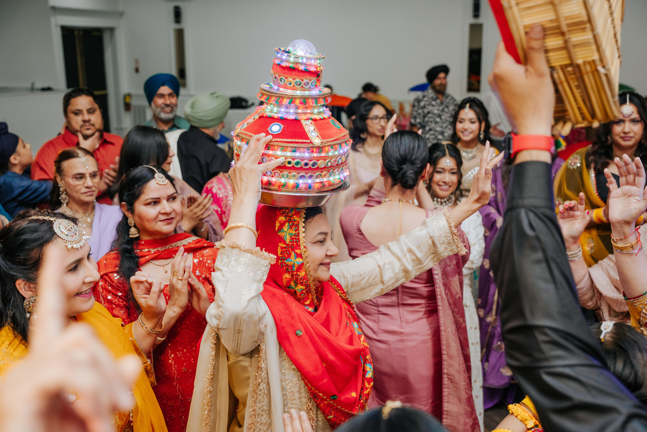 Gagan & Jasmeen. Wedding Photographer & Cinematographer studios