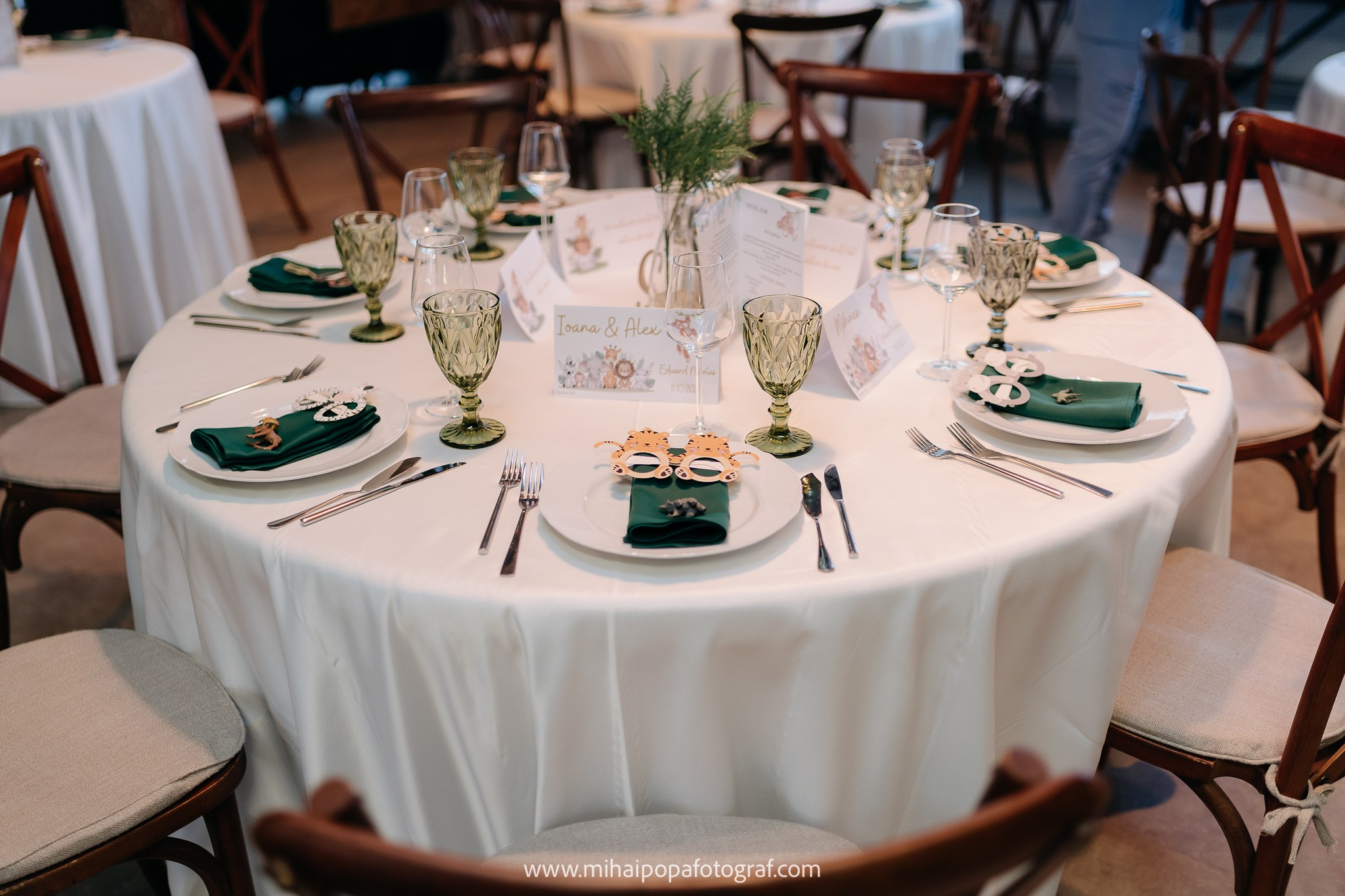 Fotograf de botez în Bucuresti| Mihai Popa Fotograf. Fotograf Nuntă & Botez București - Mihai Popa | Dincolo de oameni, imortalizez emoții!