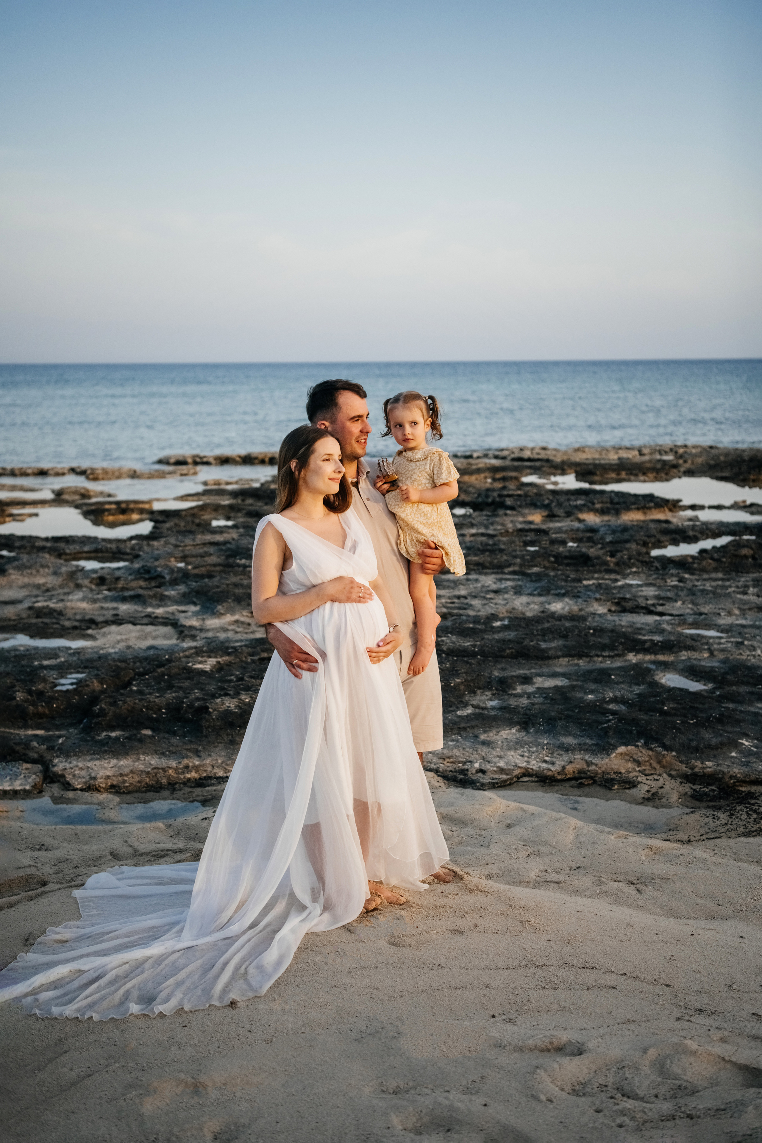 На безлюдном пляже. Фотограф на Кипре