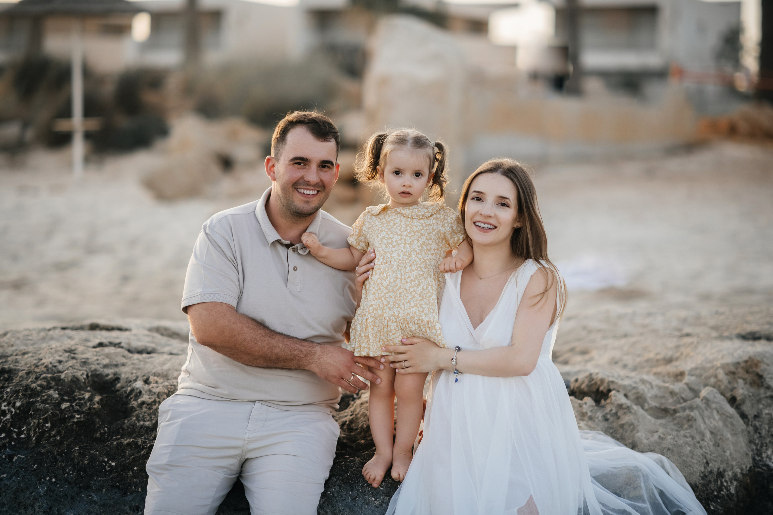 На безлюдном пляже. Фотограф на Кипре