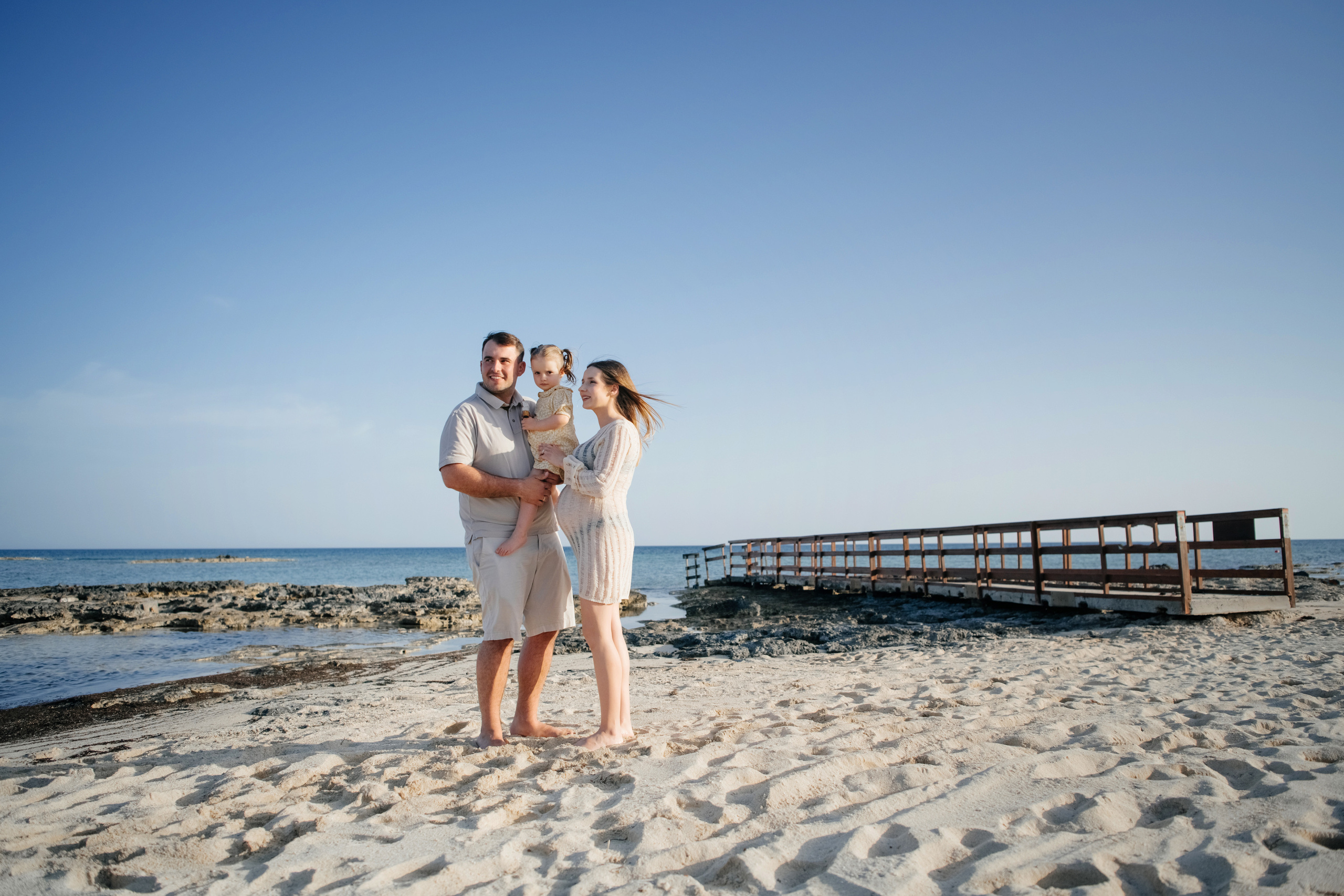 На безлюдном пляже. Фотограф на Кипре