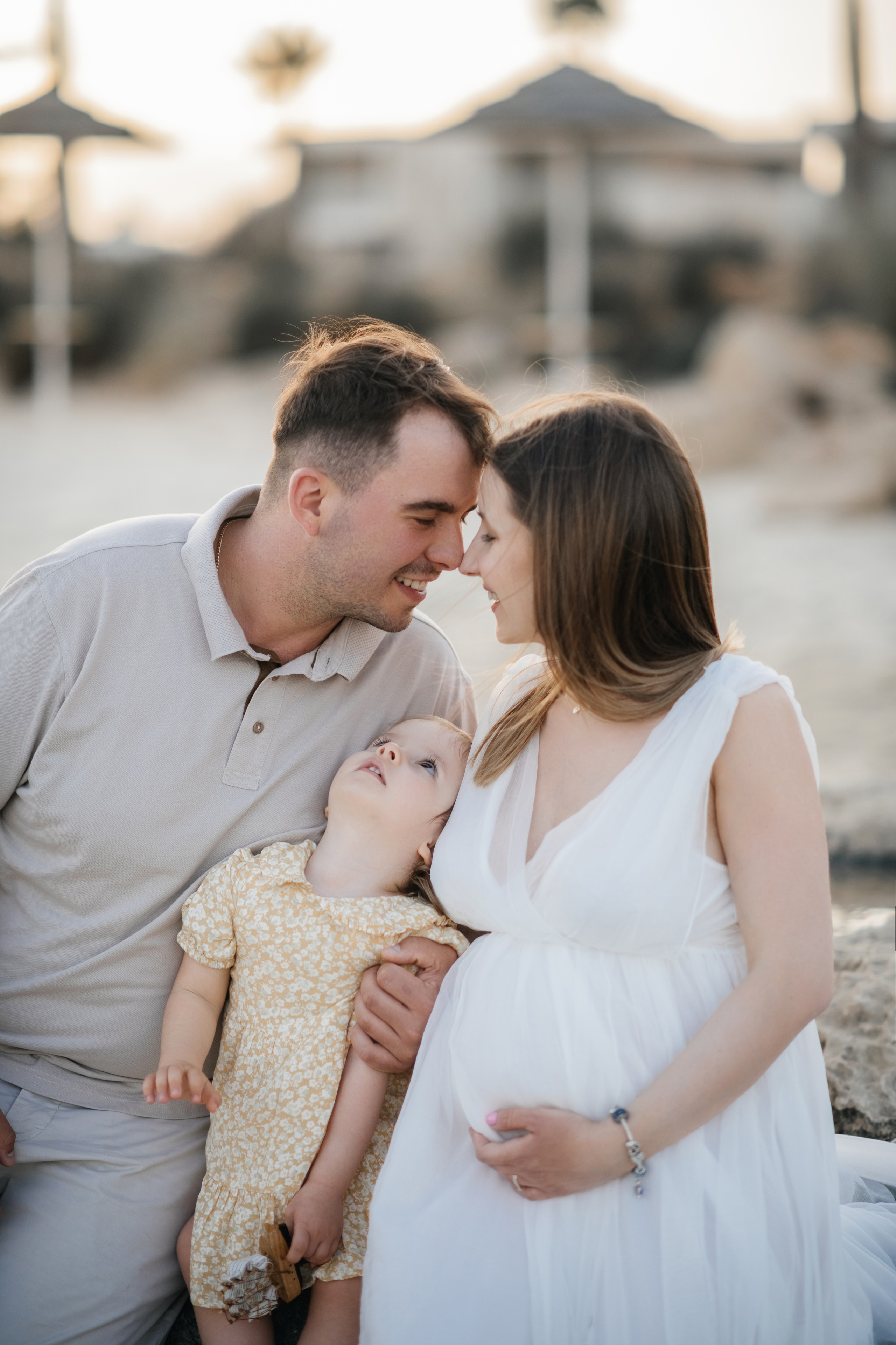 На безлюдном пляже. Фотограф на Кипре