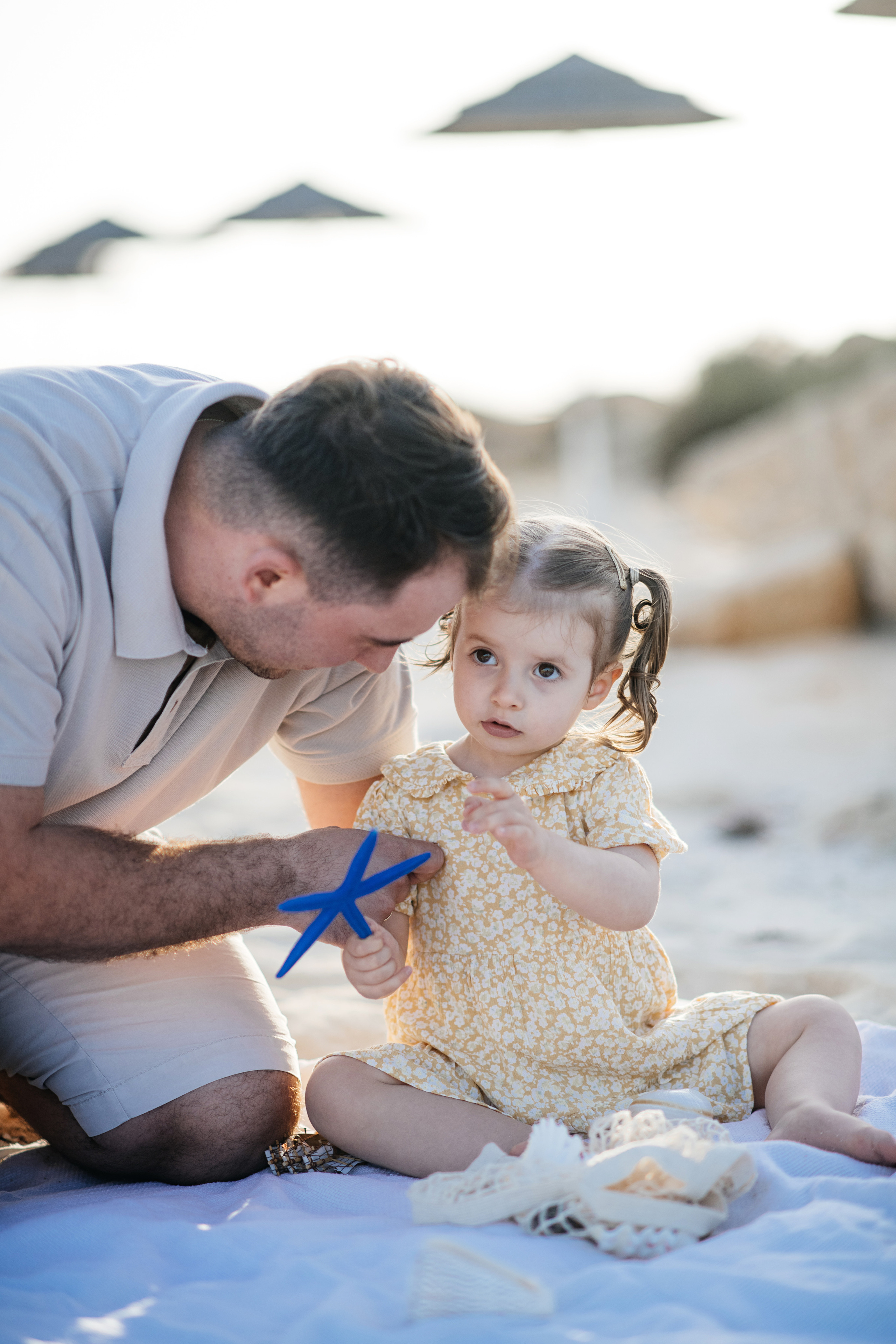 На безлюдном пляже. Фотограф на Кипре