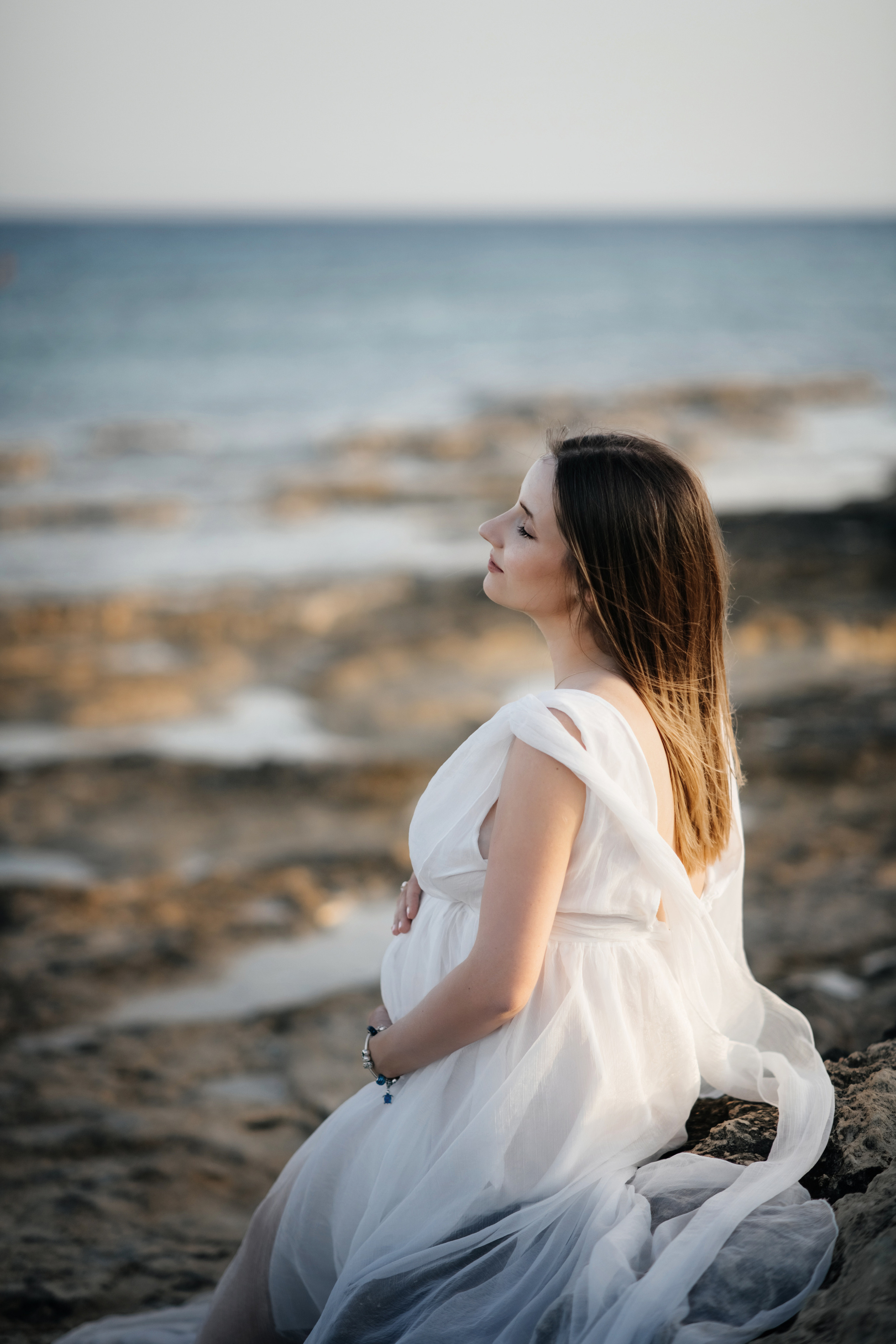 На безлюдном пляже. Фотограф на Кипре