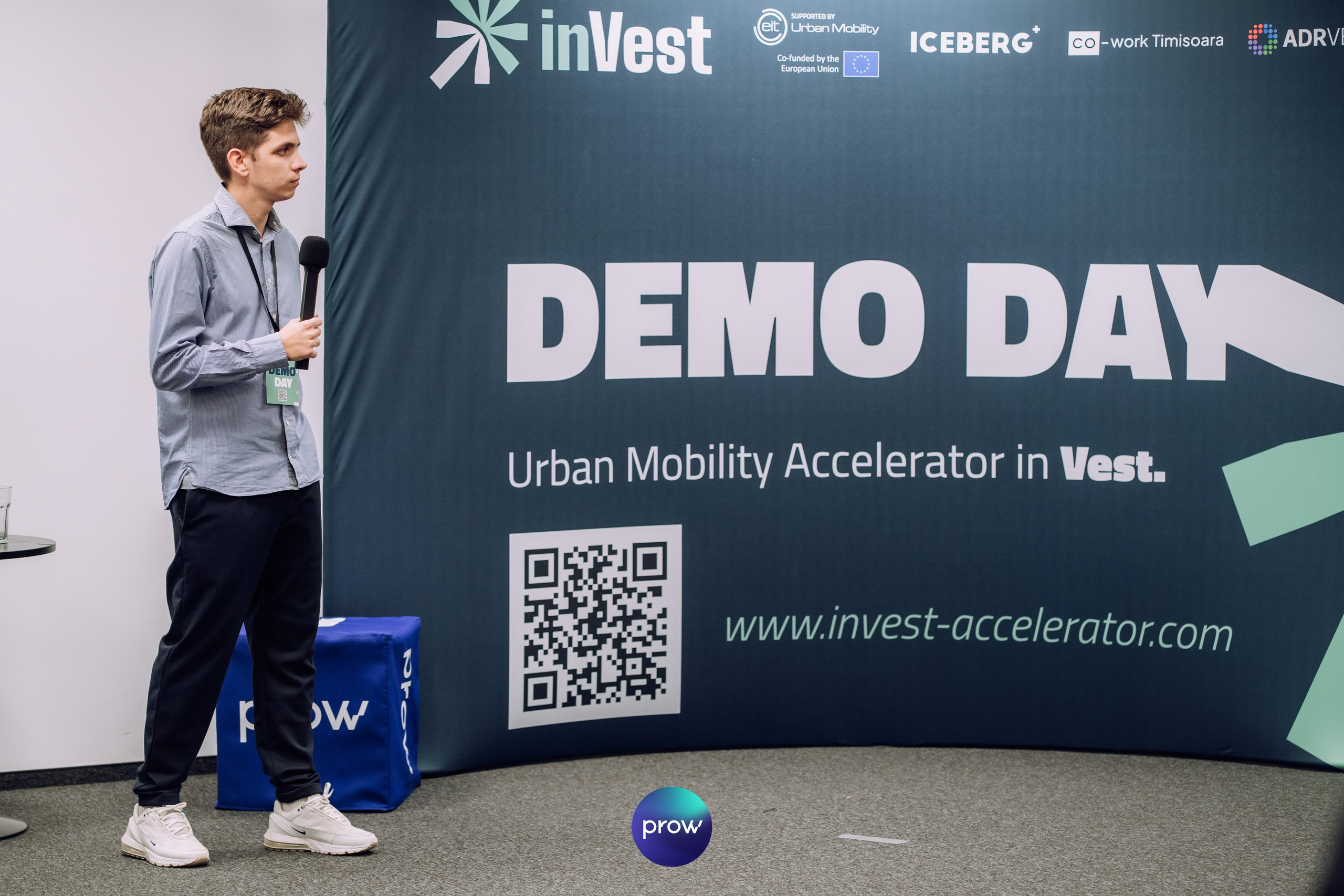 InVest DemoDay @ Cowork. Cozac Cristian Photographer