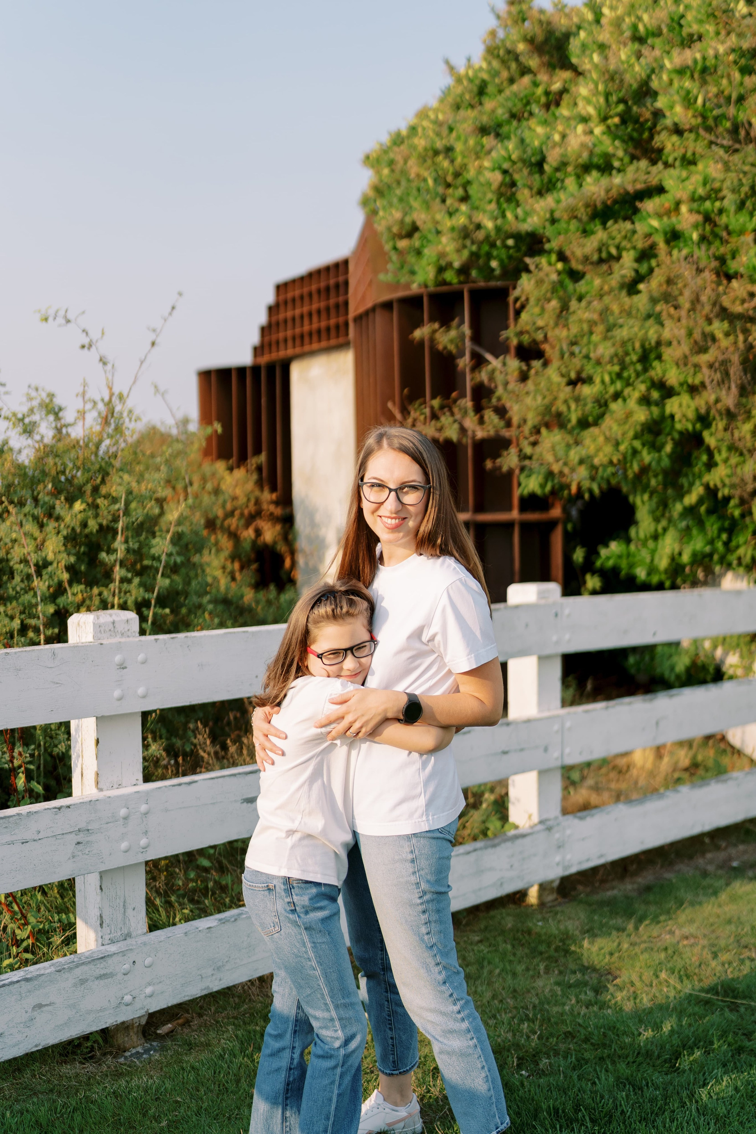Family photoshoot. Vitalina with her family. August 2024. Lighthouse in Mukilteo. EVAN ARISTOV WEDDING PHOTOGRAPHY — Seattle Wedding Photographer