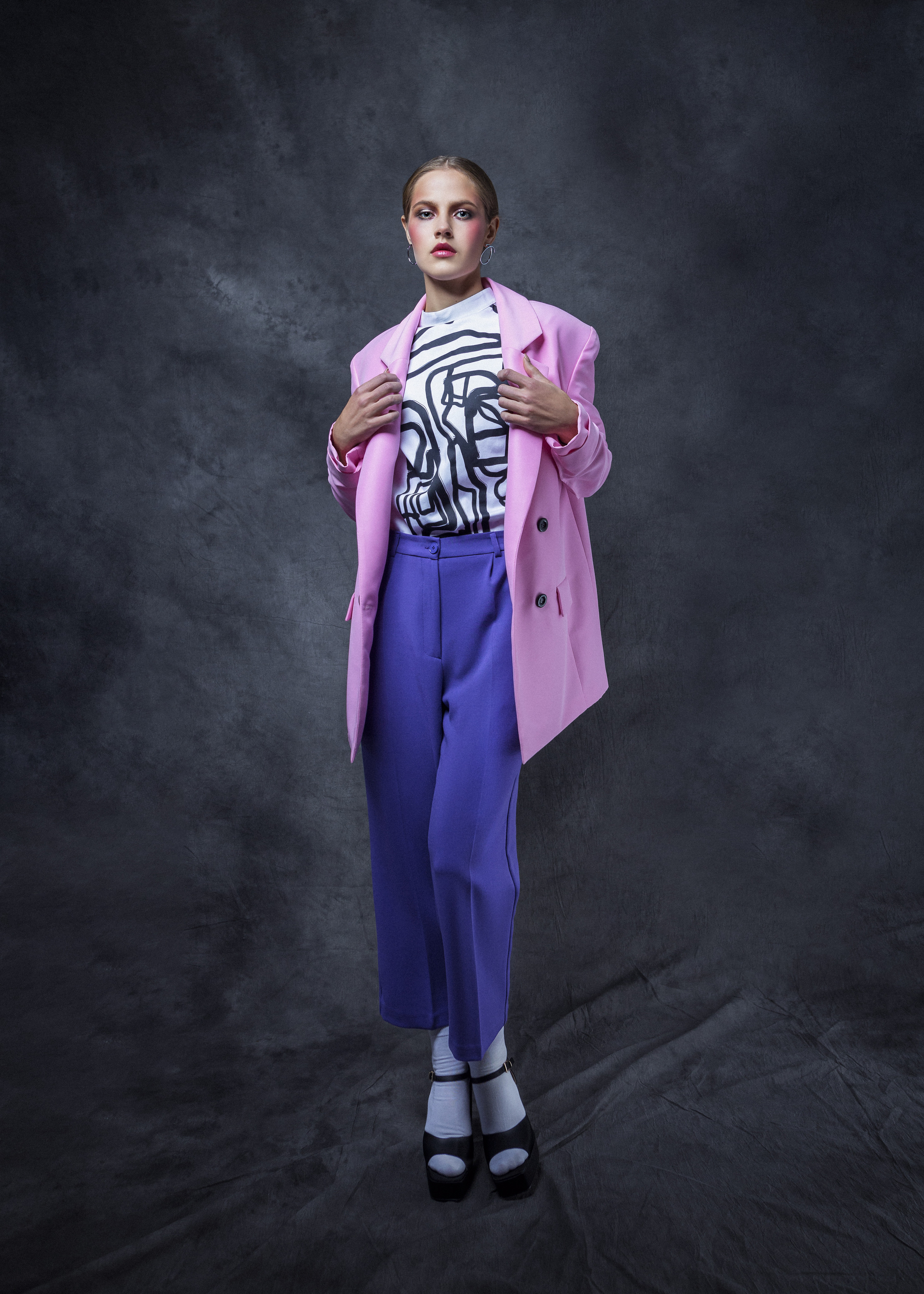 Tuuli Editorial “Light! Camera! Action!” 05.11.2022. Portree- ja perefotograaf Anton Hansen Tallinnas, Eestis