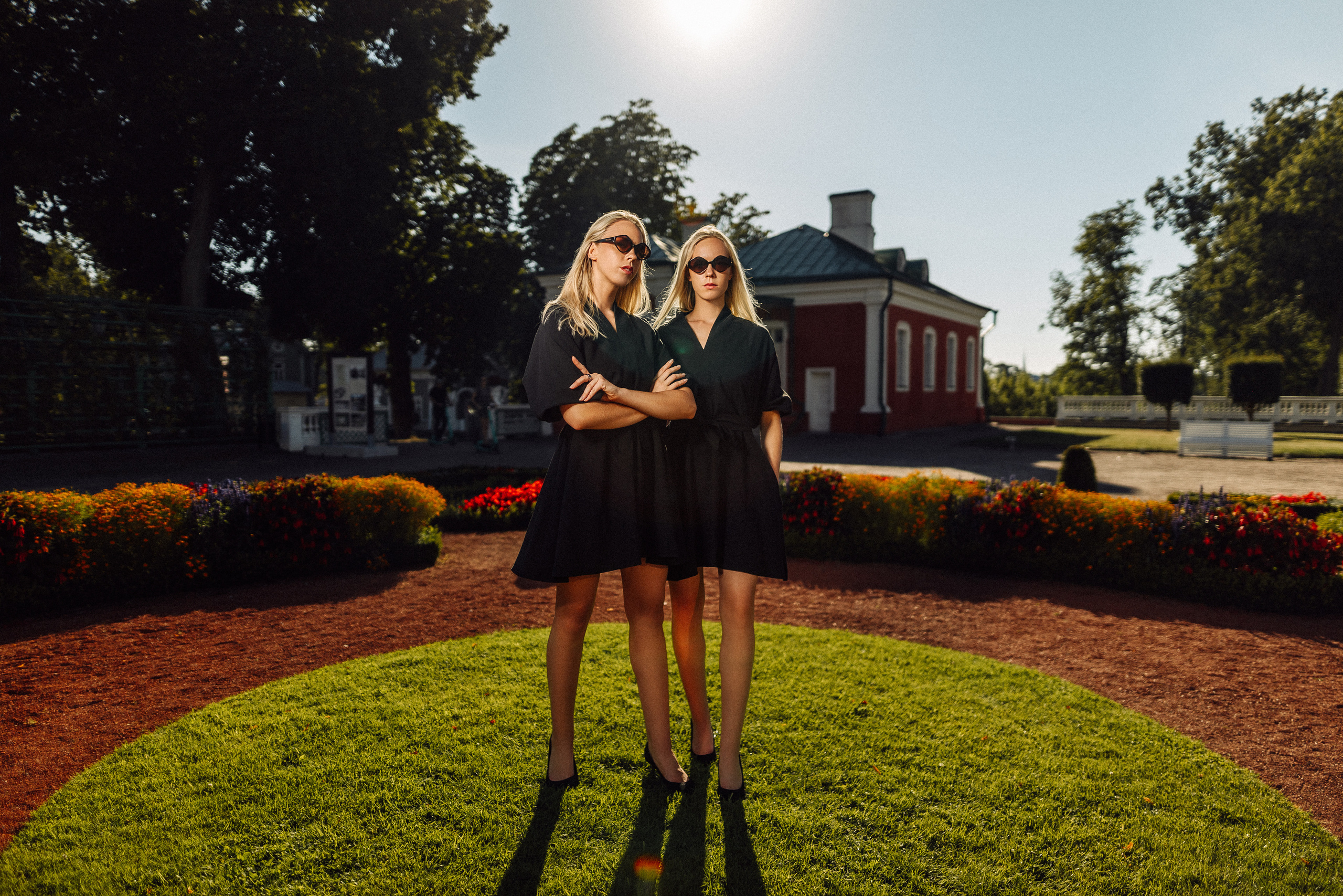 Sandra & Karmen 14.08.2022. Portree- ja perefotograaf Anton Hansen Tallinnas, Eestis