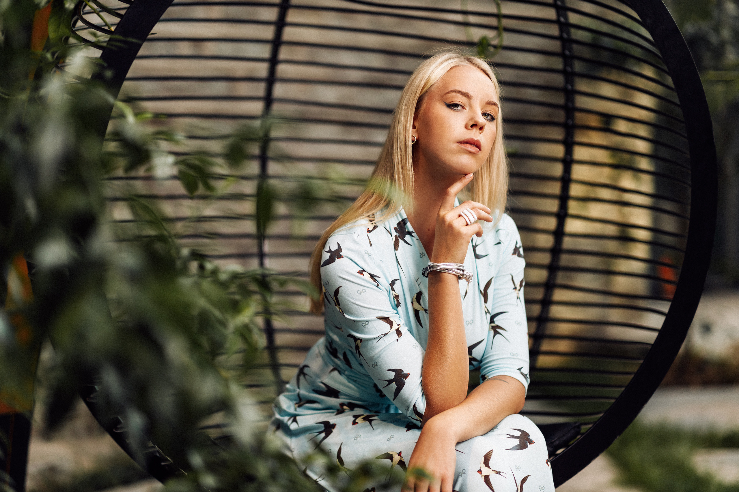 Sandra & Karmen 07.09.2022. Portree- ja perefotograaf Anton Hansen Tallinnas, Eestis