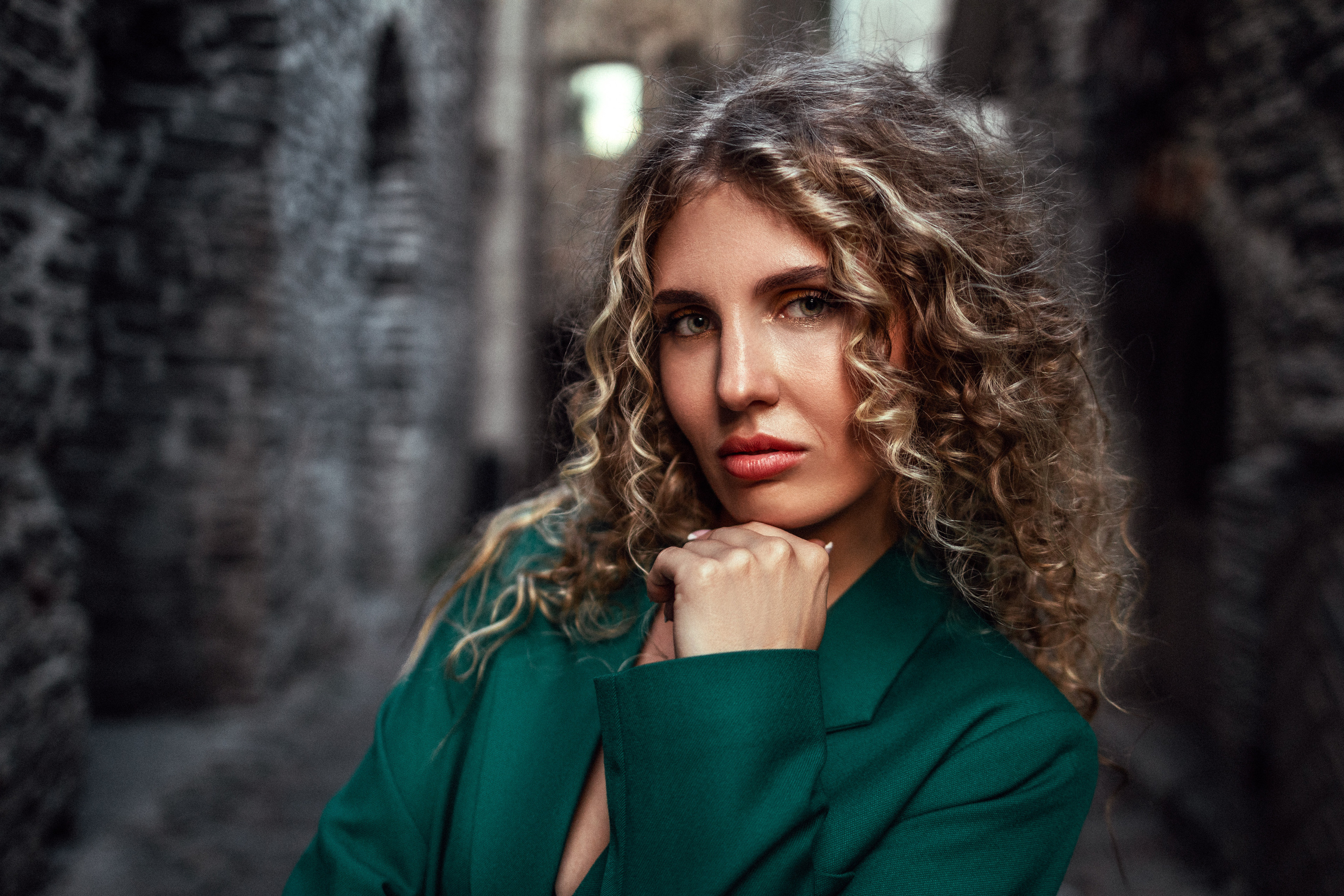 Nadezda 16.08.2022. Portree- ja perefotograaf Anton Hansen Tallinnas, Eestis