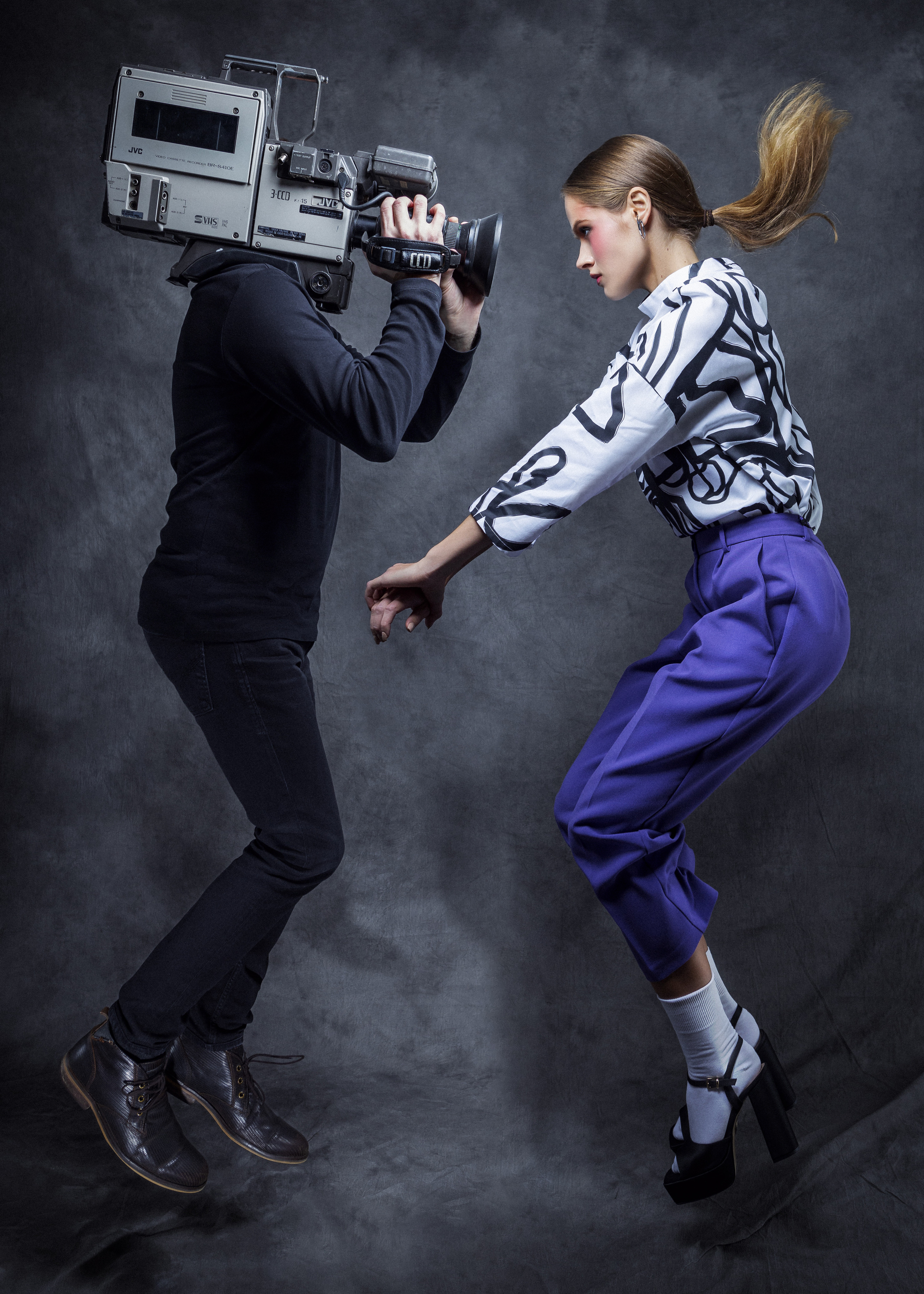 Tuuli Editorial “Light! Camera! Action!” 05.11.2022. Portree- ja perefotograaf Anton Hansen Tallinnas, Eestis