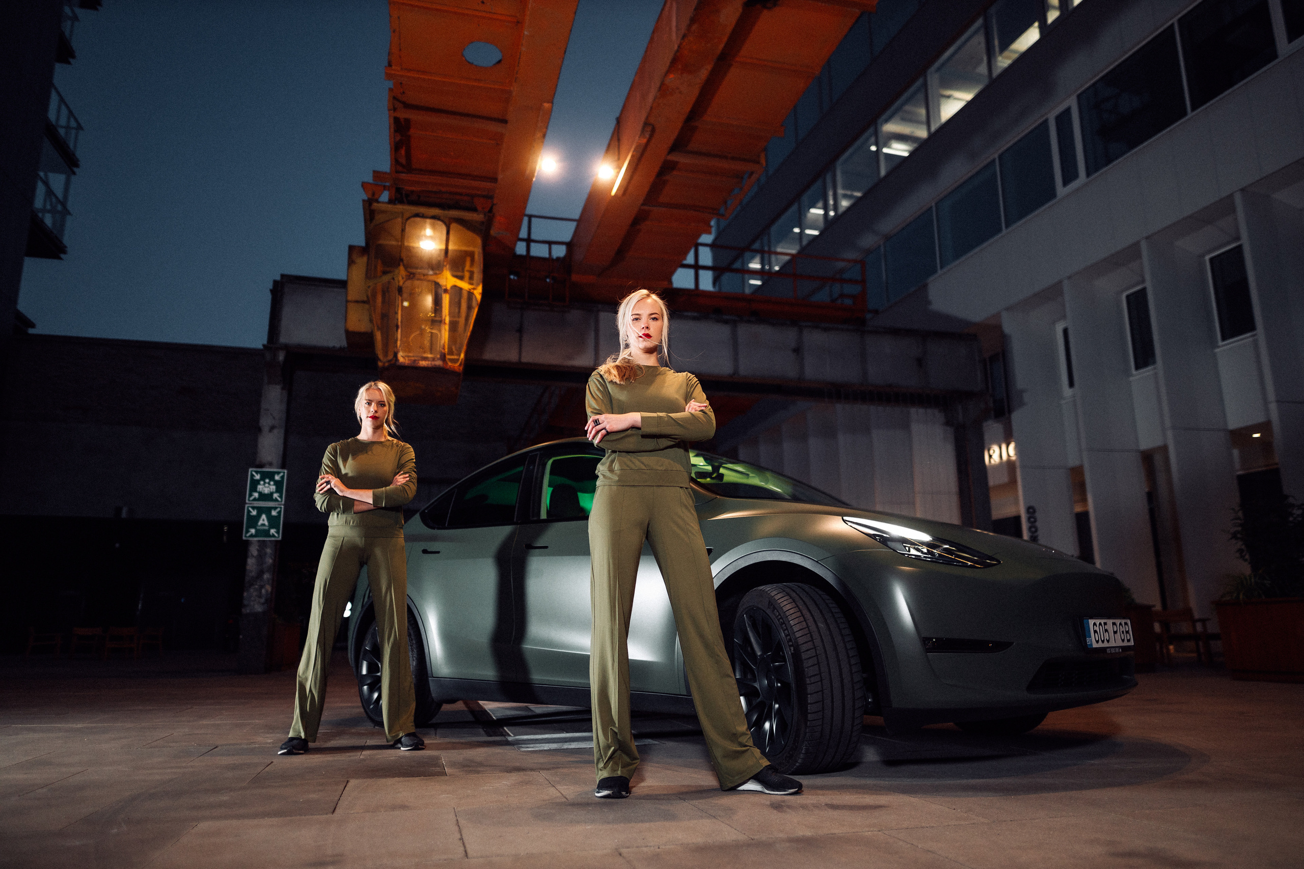 Sandra & Karmen 05.09.2022. Portree- ja perefotograaf Anton Hansen Tallinnas, Eestis