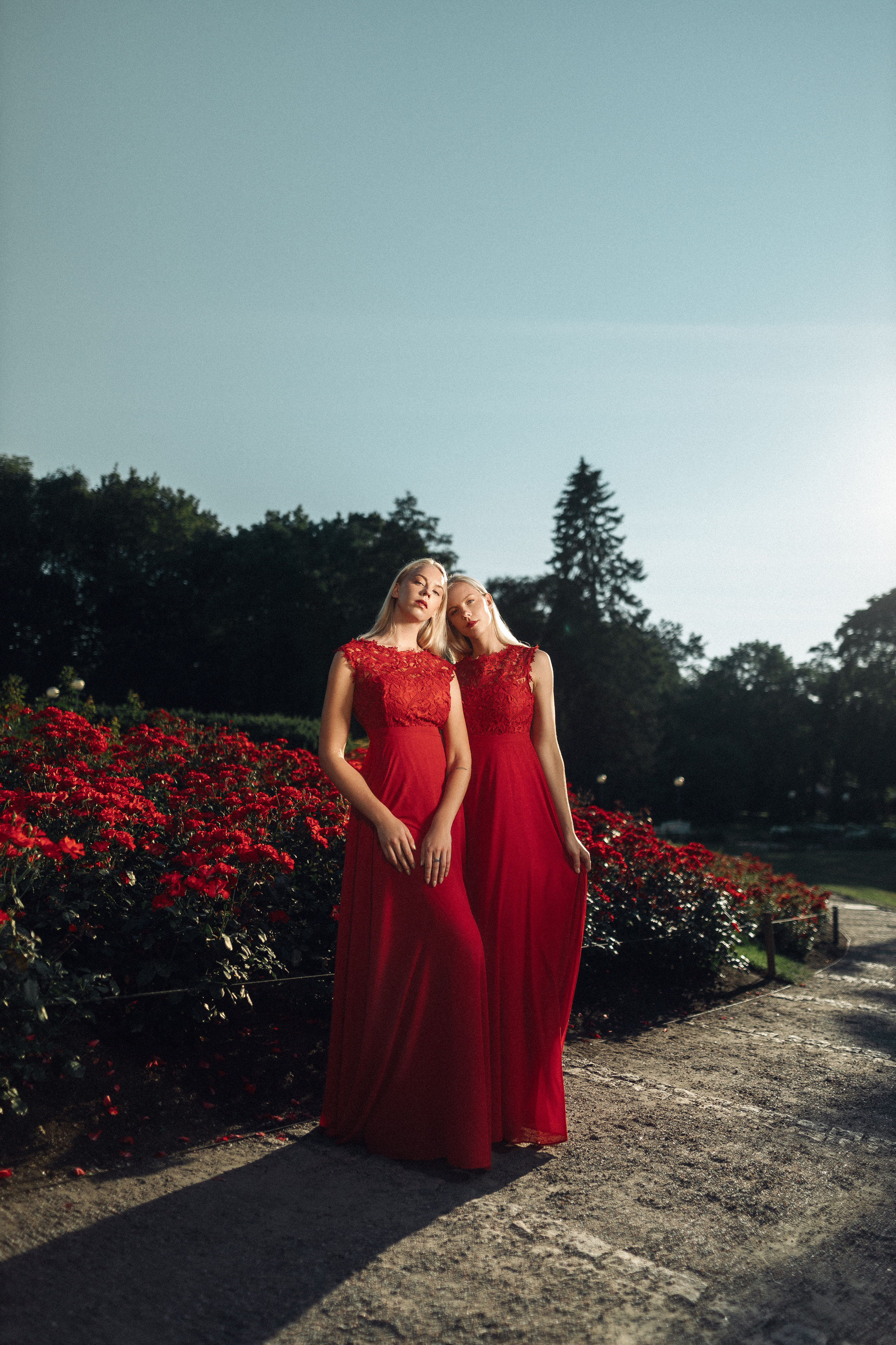 Sandra & Karmen 14.08.2022. Portree- ja perefotograaf Anton Hansen Tallinnas, Eestis