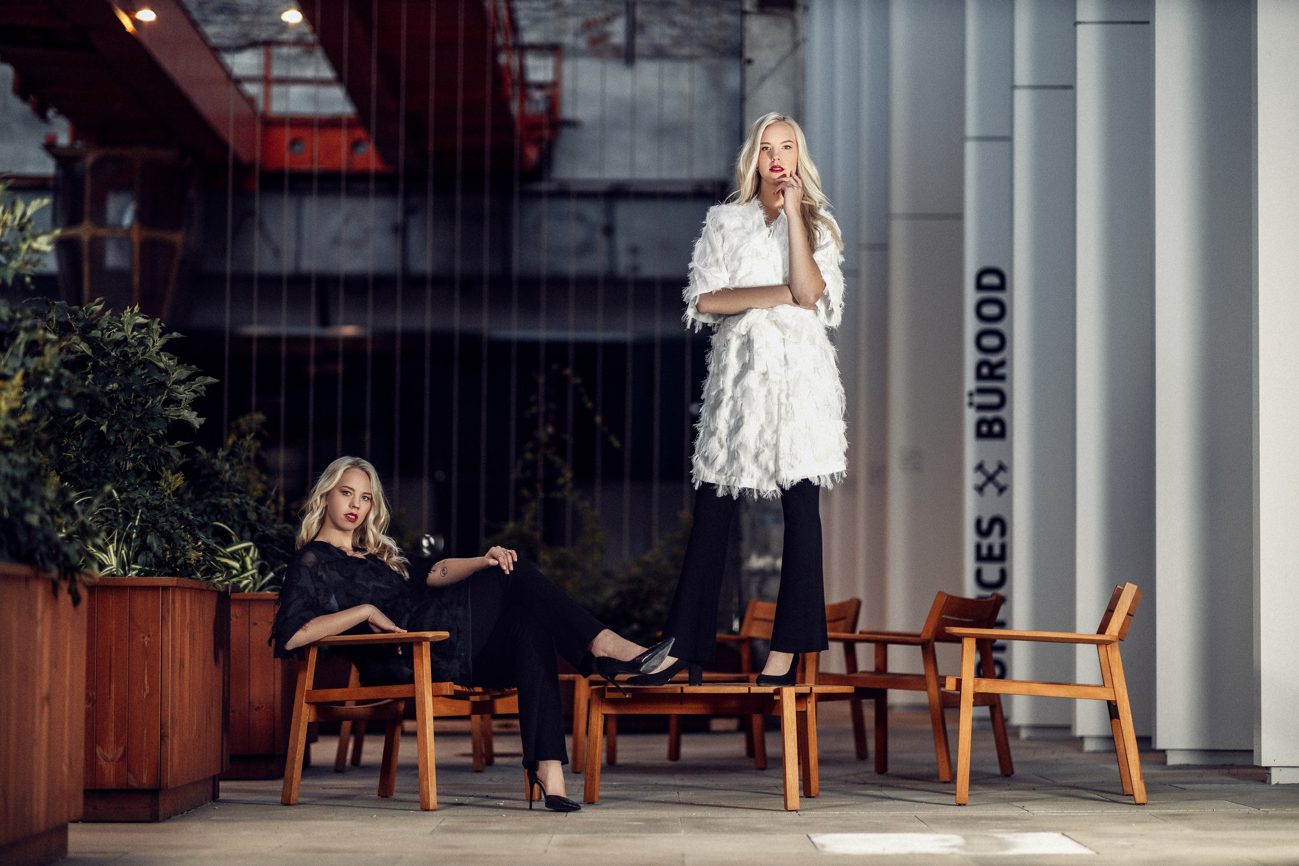 Sandra & Karmen 05.09.2022. Portree- ja perefotograaf Anton Hansen Tallinnas, Eestis