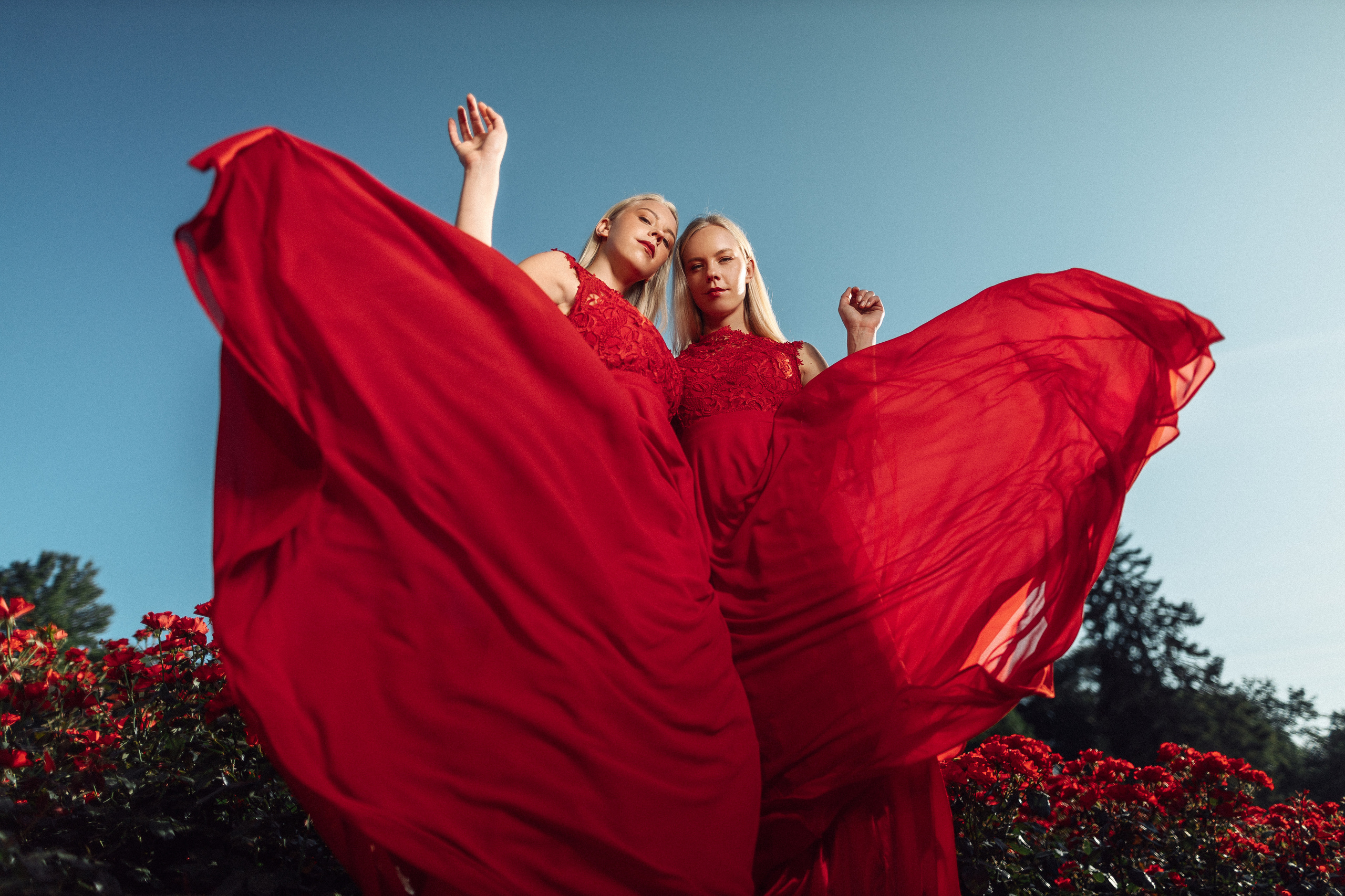 Sandra & Karmen 14.08.2022. Portree- ja perefotograaf Anton Hansen Tallinnas, Eestis