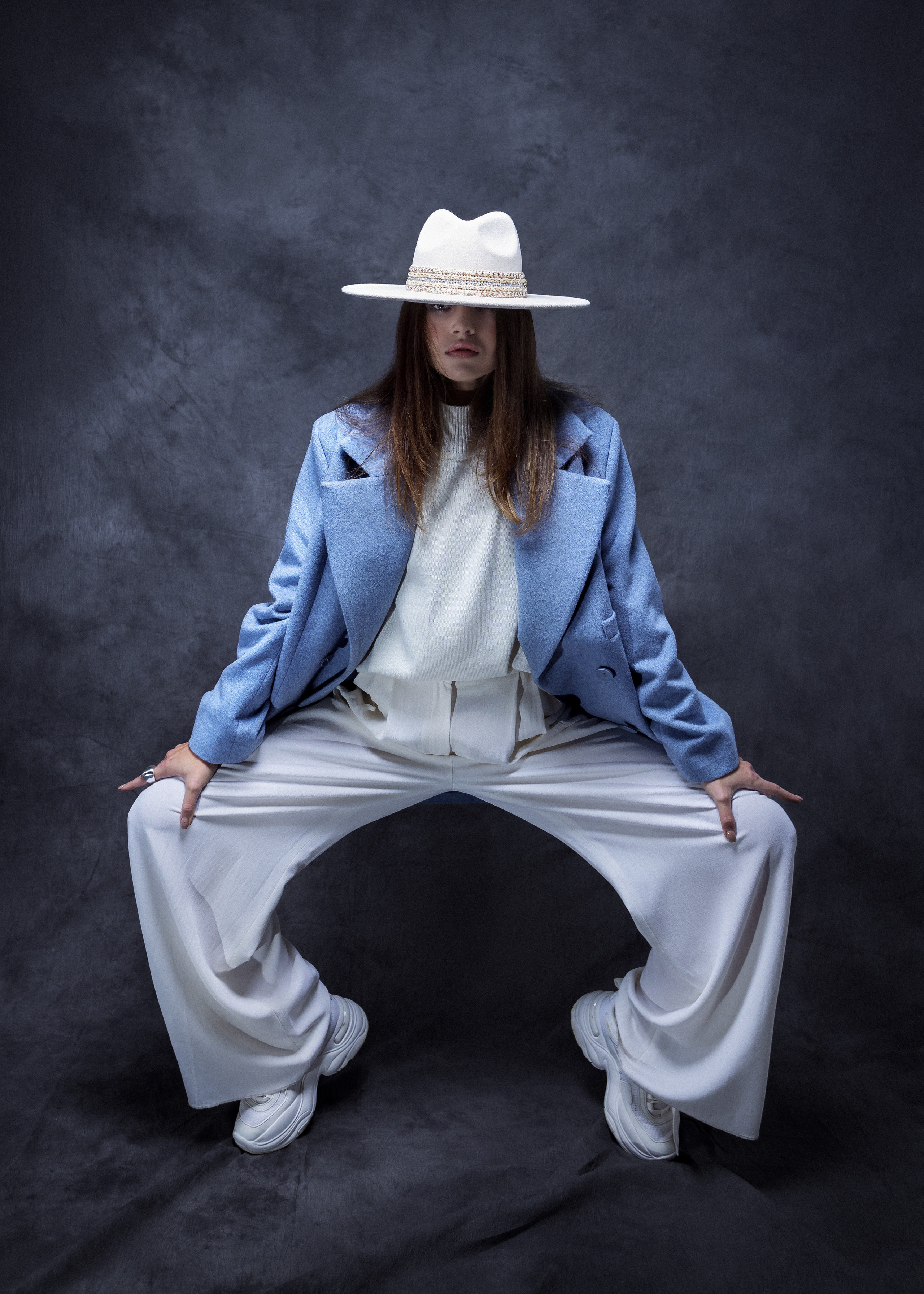 Tuuli Editorial “Light! Camera! Action!” 05.11.2022. Portree- ja perefotograaf Anton Hansen Tallinnas, Eestis