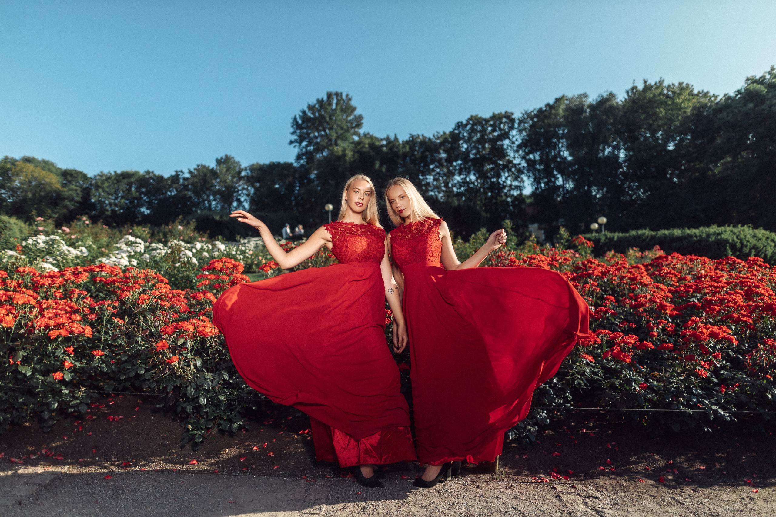 Sandra & Karmen 14.08.2022. Portree- ja perefotograaf Anton Hansen Tallinnas, Eestis