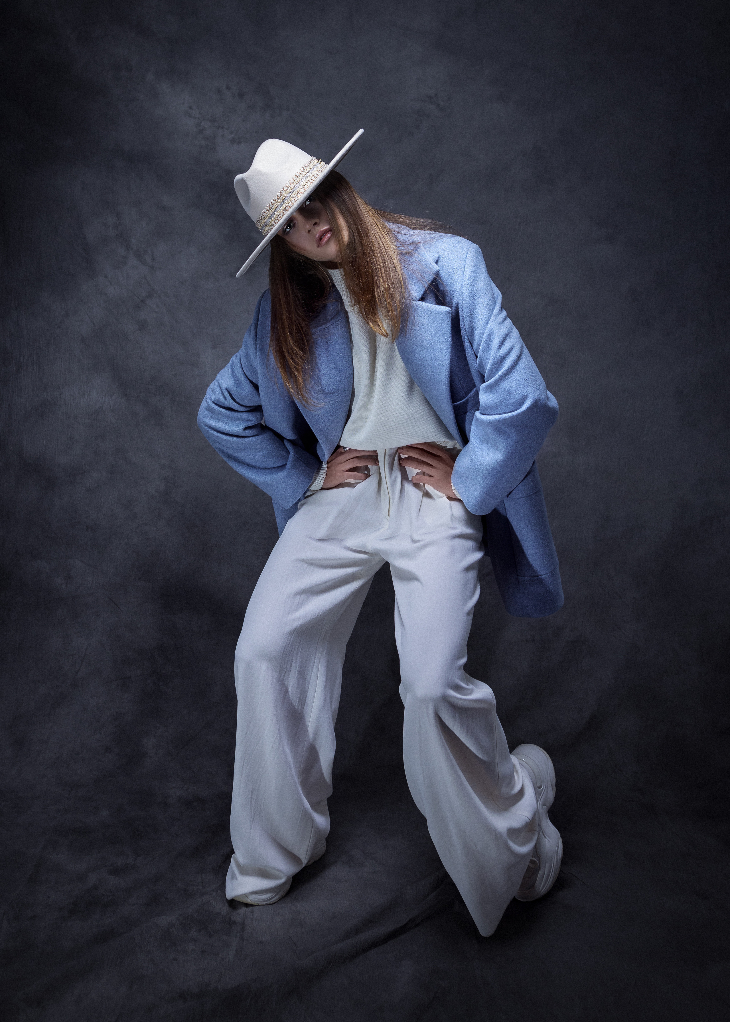 Tuuli Editorial “Light! Camera! Action!” 05.11.2022. Portree- ja perefotograaf Anton Hansen Tallinnas, Eestis